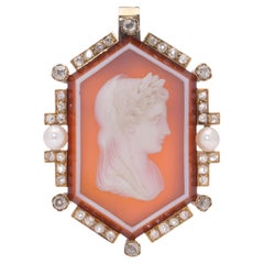 Antique Victorian 18kt Yellow Gold Cameo Brooch/Pendant