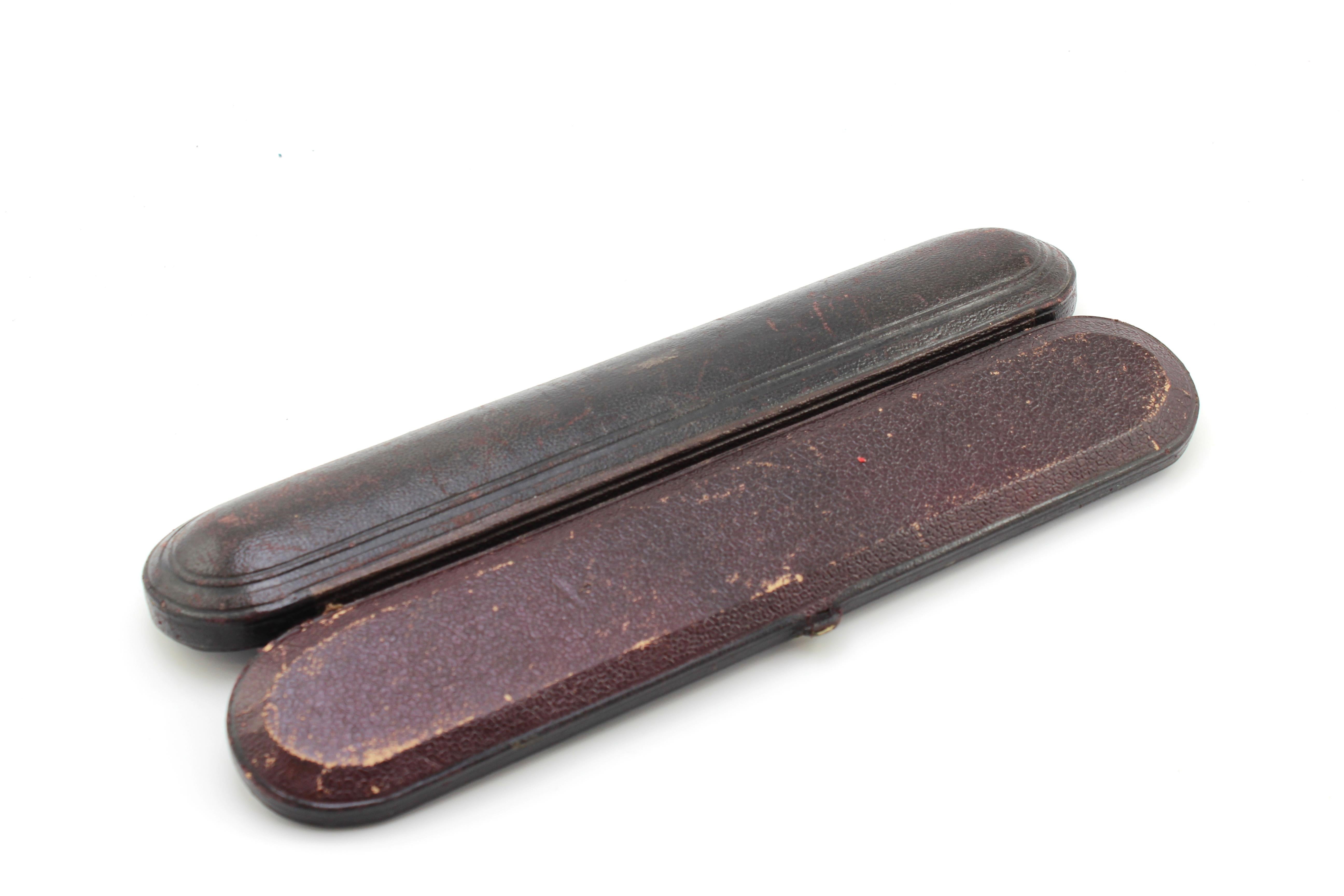 Late 19th Century Antique Victorian 19th Century Leather Bracelet or Watch Box, circa 1870's