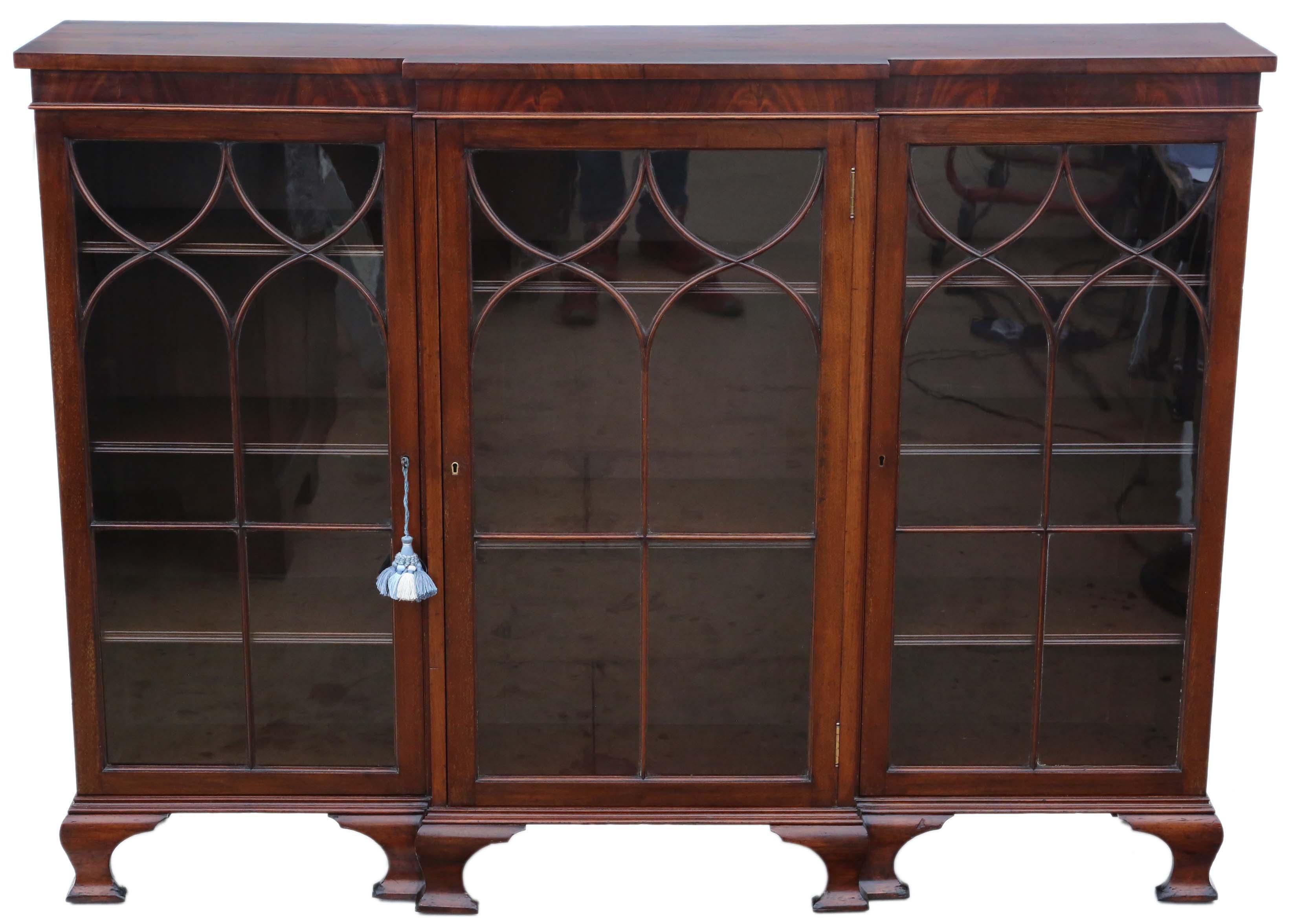 Antique Victorian 19th Century Mahogany Adjustable Glazed Breakfront Bookcase In Good Condition In Wisbech, Cambridgeshire