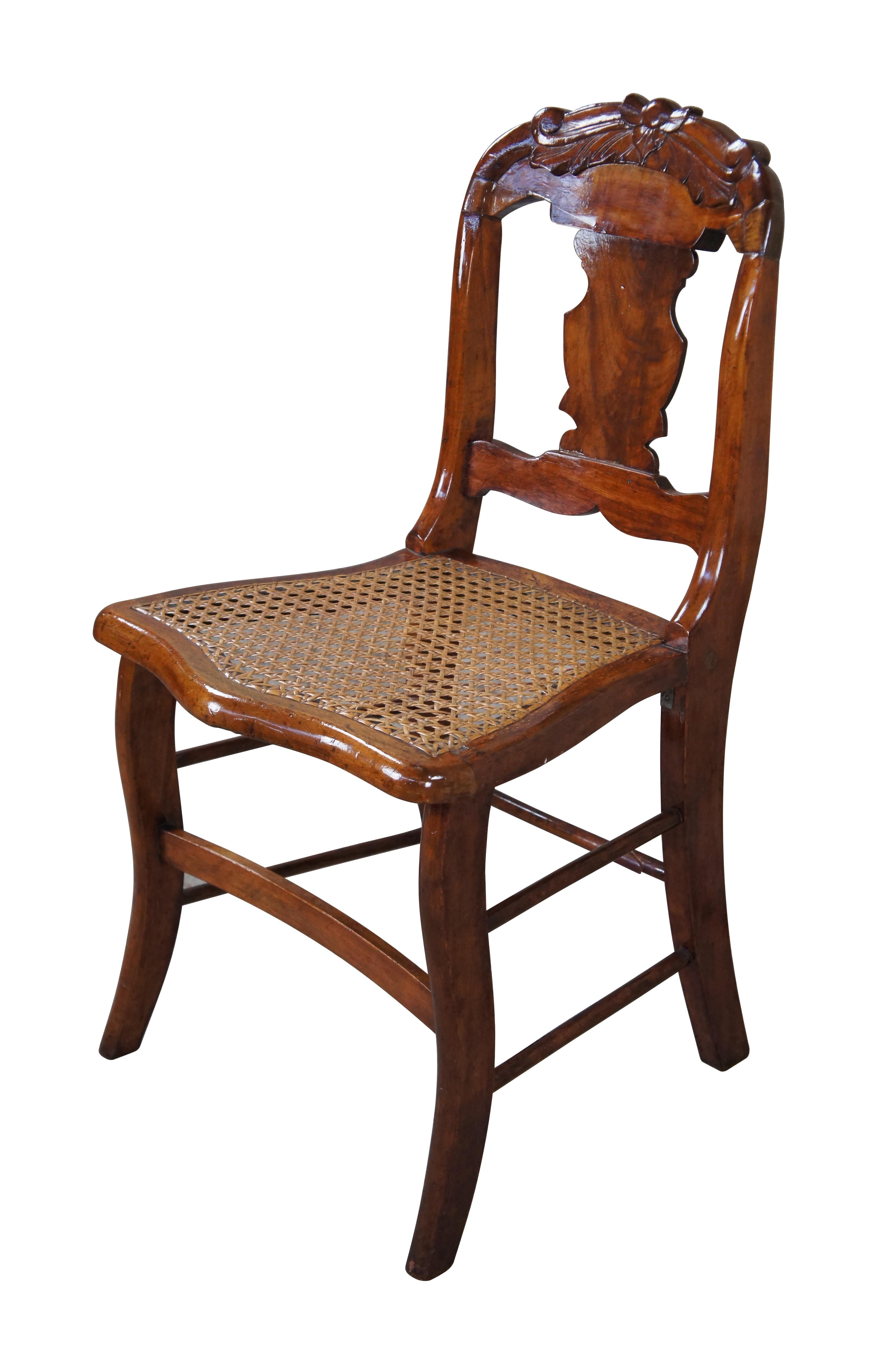 Antique Victorian 19th Century Walnut Caned Dining Side Accent Desk Chair In Good Condition In Dayton, OH