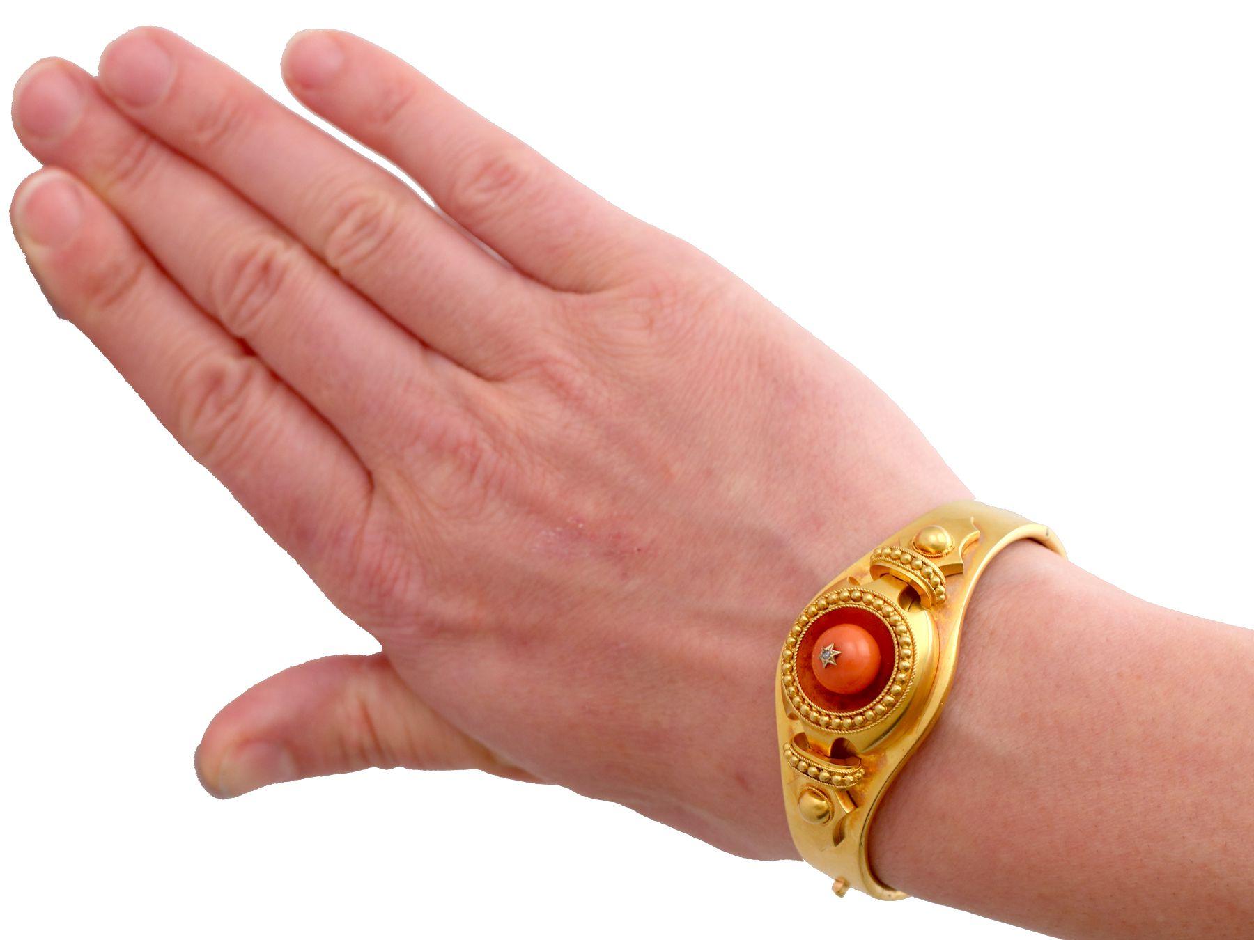 Antique Victorian 20.25Ct Coral and Diamond, 22k Yellow Gold Jewellery Set For Sale 15