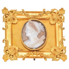 Antique Victorian 20k Yellow Gold Intricately Framed Cameo