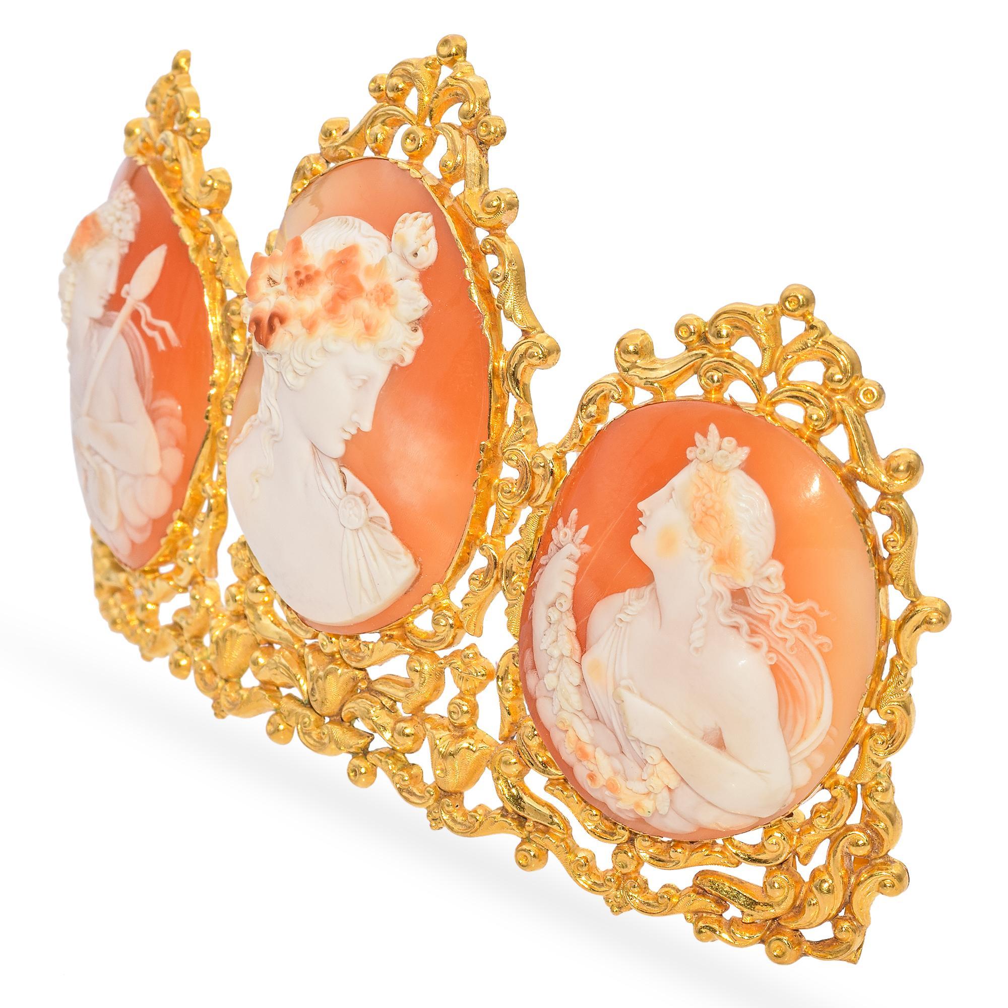 Antique Victorian 21K Gold Cameo Tiara In Good Condition For Sale In New York, NY