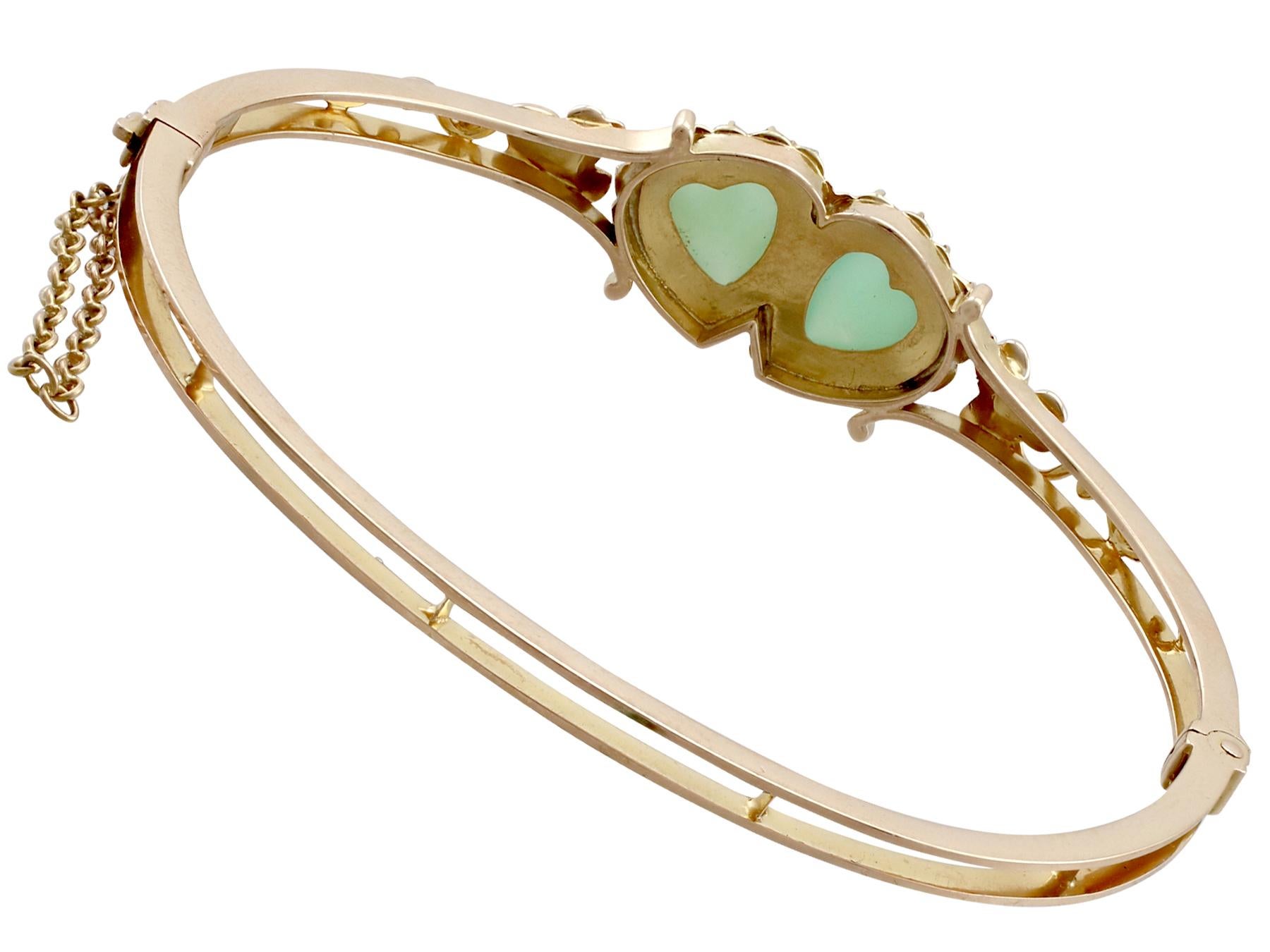 Antique Victorian 2.20Ct Chrysoprase and Seed Pearl Yellow Gold Bangle In Excellent Condition In Jesmond, Newcastle Upon Tyne