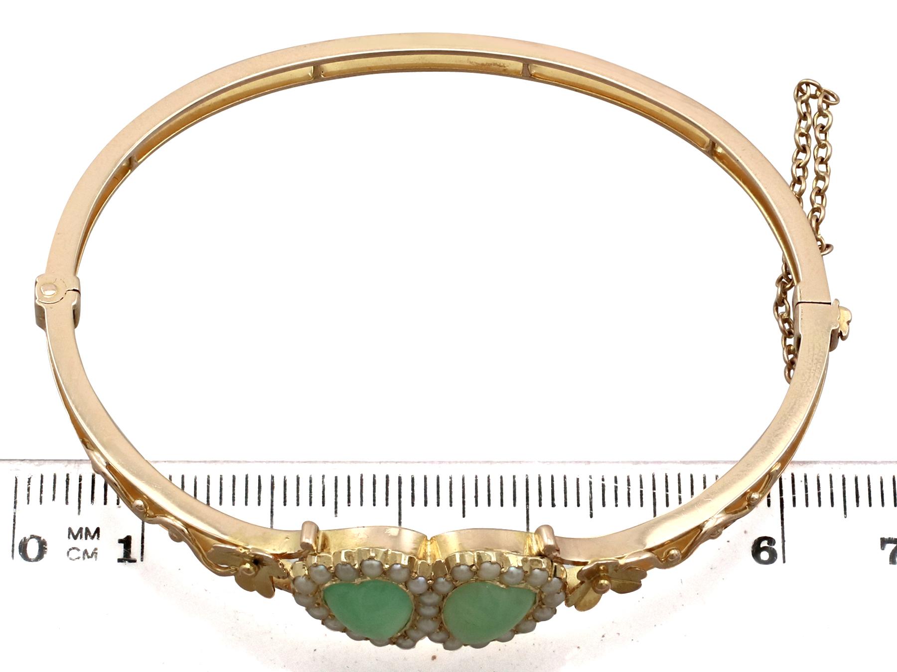 Antique Victorian 2.20Ct Chrysoprase and Seed Pearl Yellow Gold Bangle 4