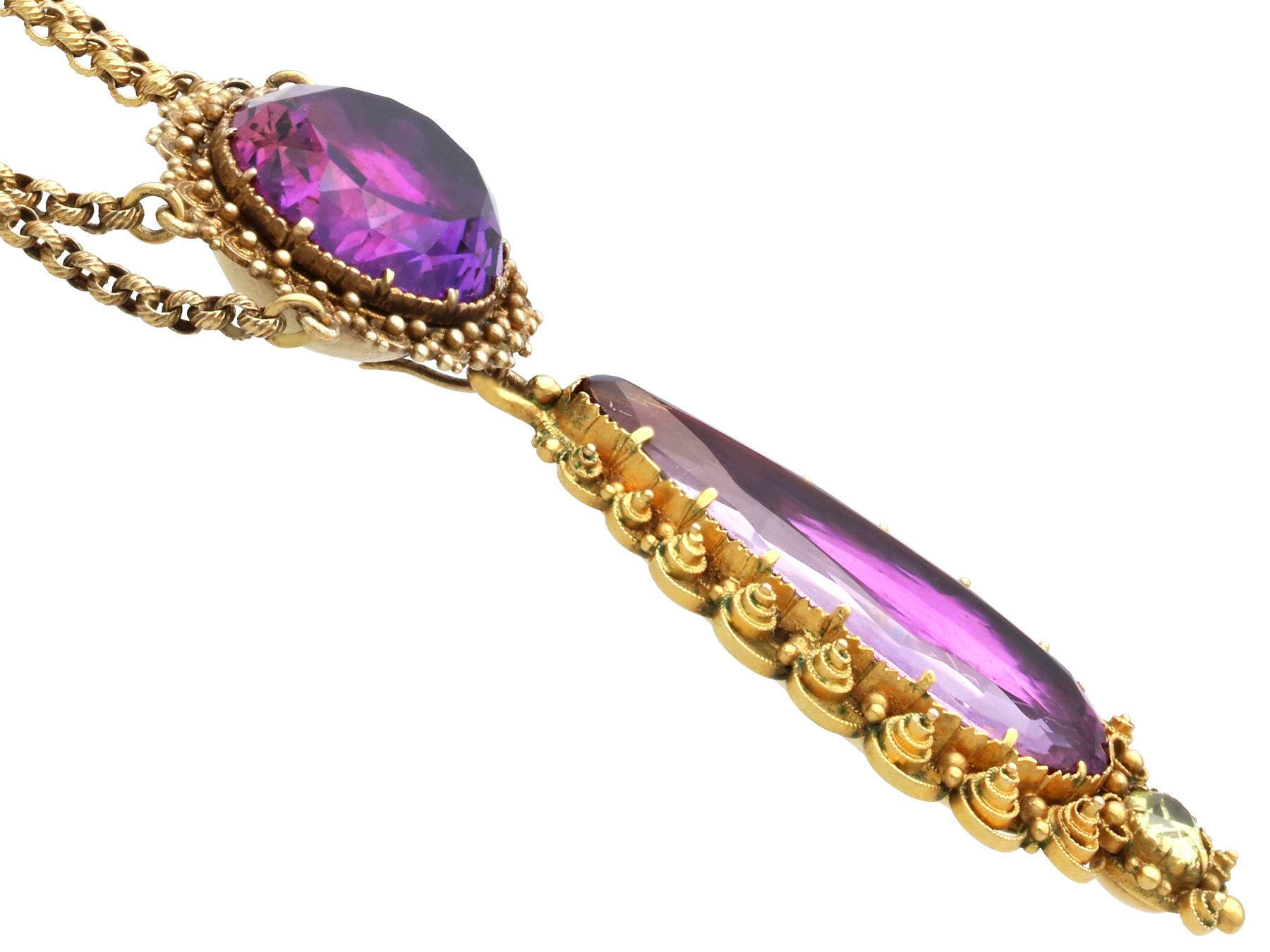Women's or Men's Antique Victorian 24.68 Carat Amethyst and 18k Yellow Gold Necklace Circa 1830 For Sale