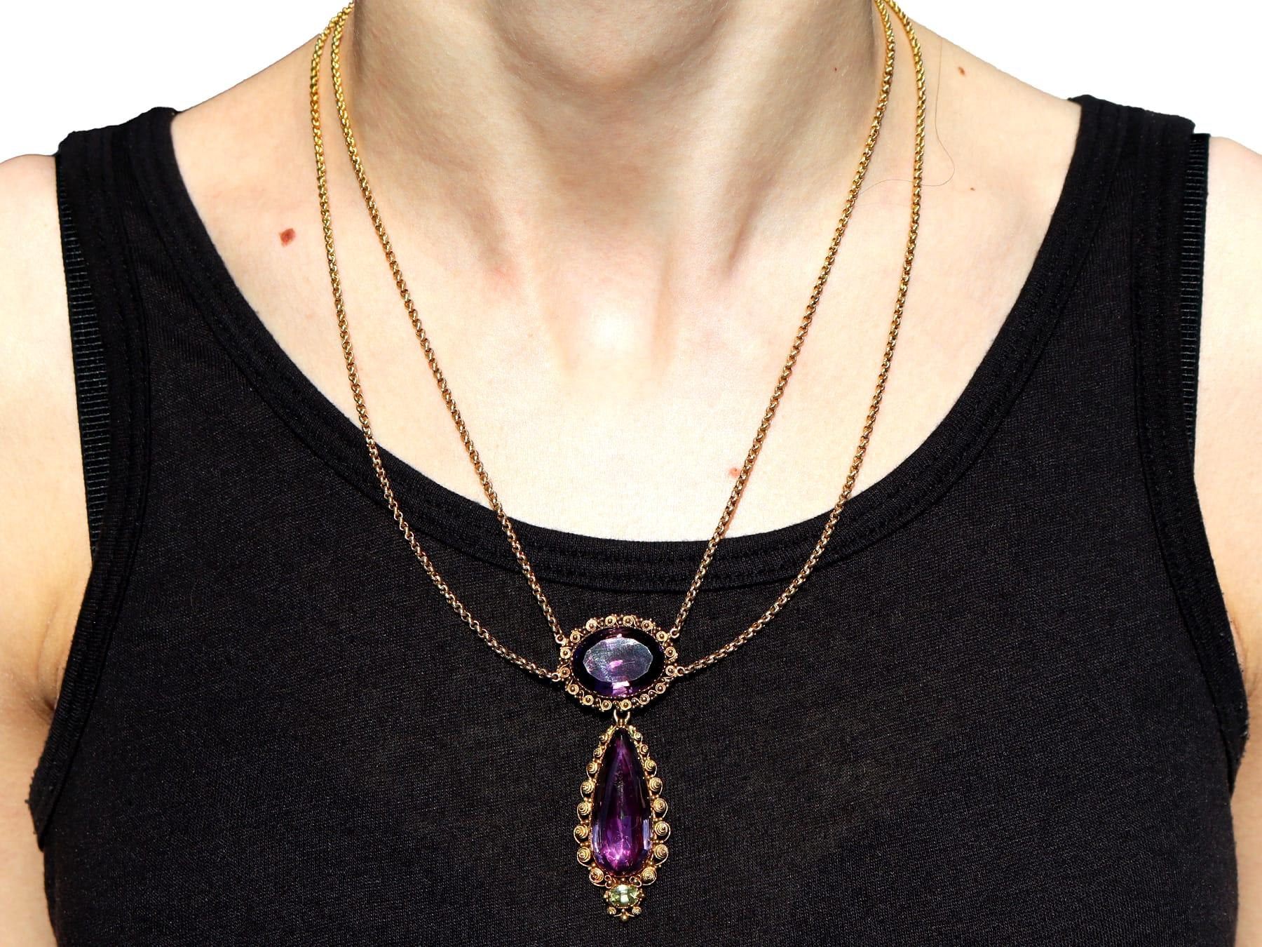 Antique Victorian 24.68 Carat Amethyst and 18k Yellow Gold Necklace Circa 1830 For Sale 4