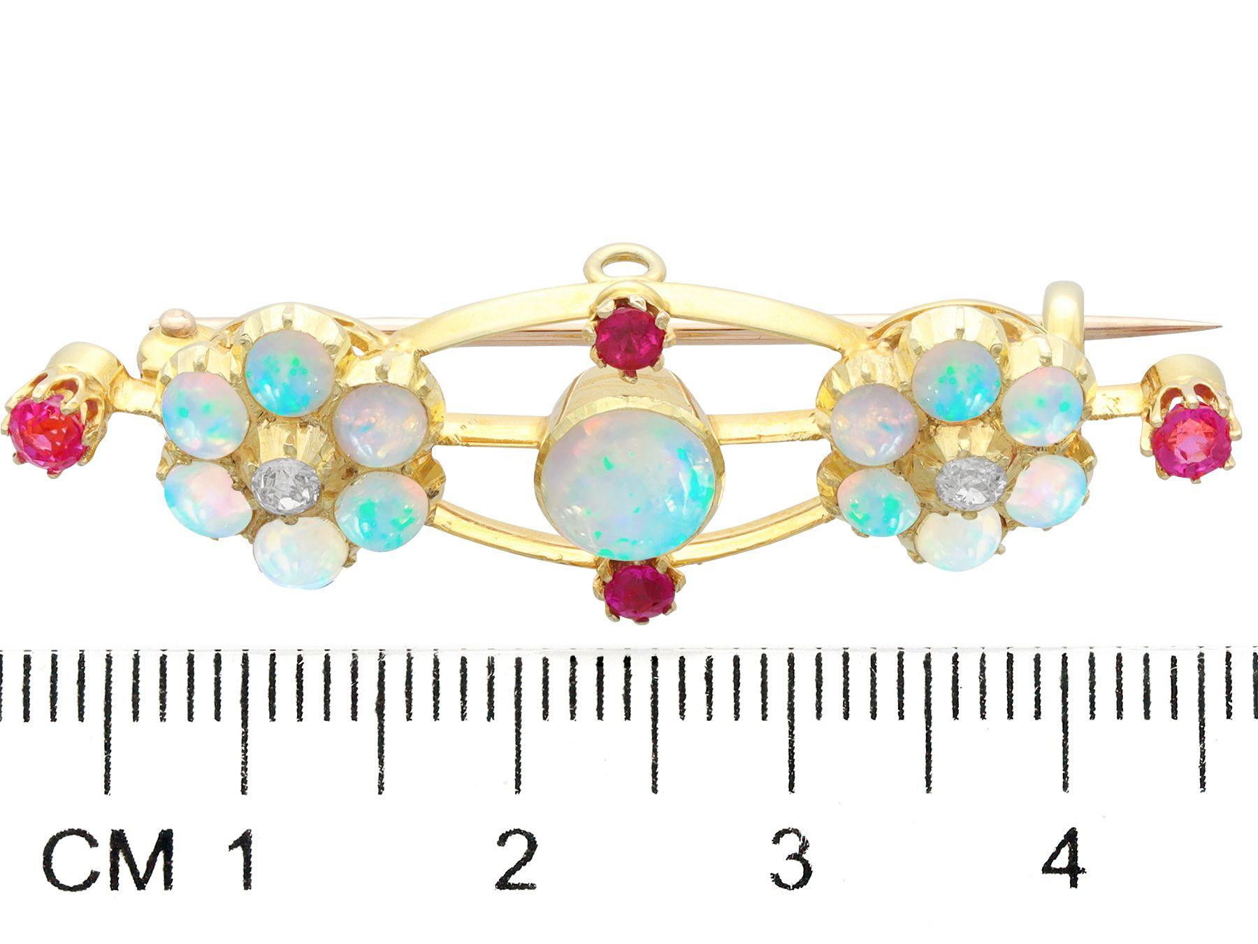 Women's or Men's Victorian 2.50 Carat Opal and Diamond Yellow Gold Brooch For Sale