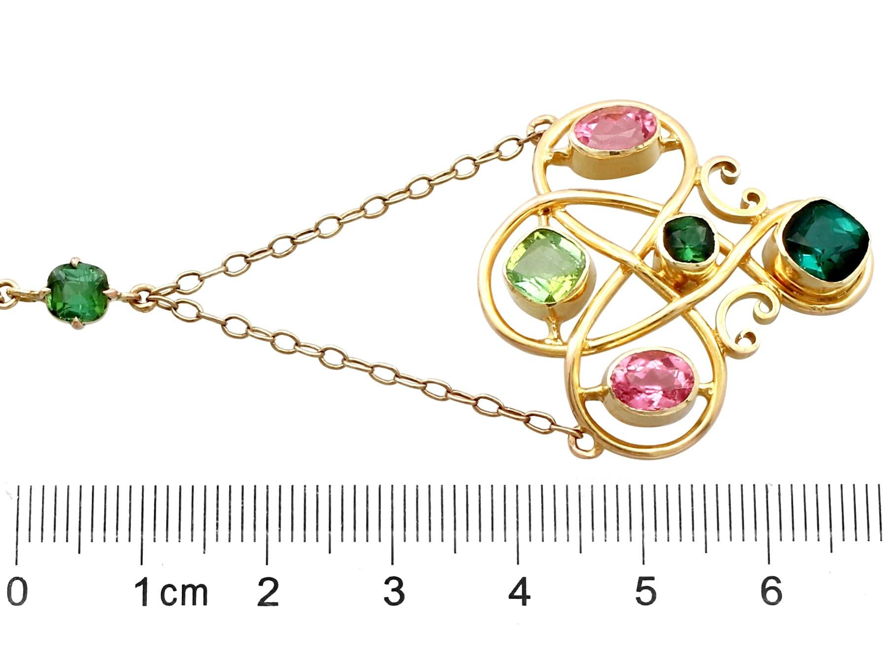 Antique Victorian 2.65 Carat Tourmaline and Peridot Yellow Gold Necklace For Sale 1