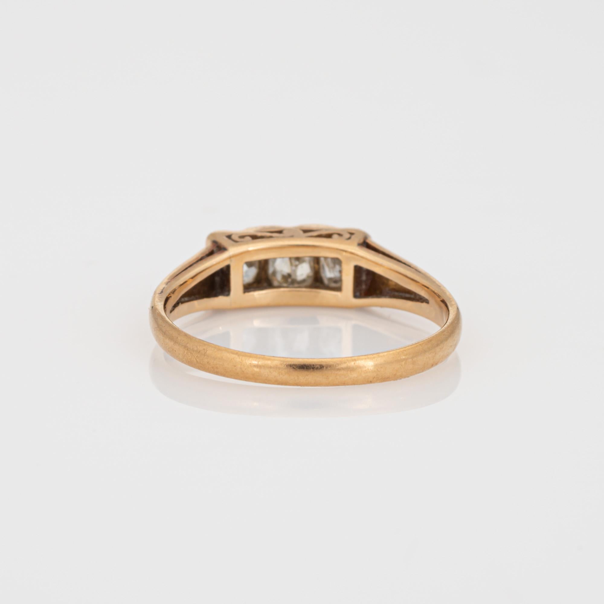 Antiker viktorianischer 3 Stein-Diamant-Ring Trilogy aus 18k Gelbgold Gr. 4,75 Schmuck (Alteuropäischer Brillantschliff) im Angebot