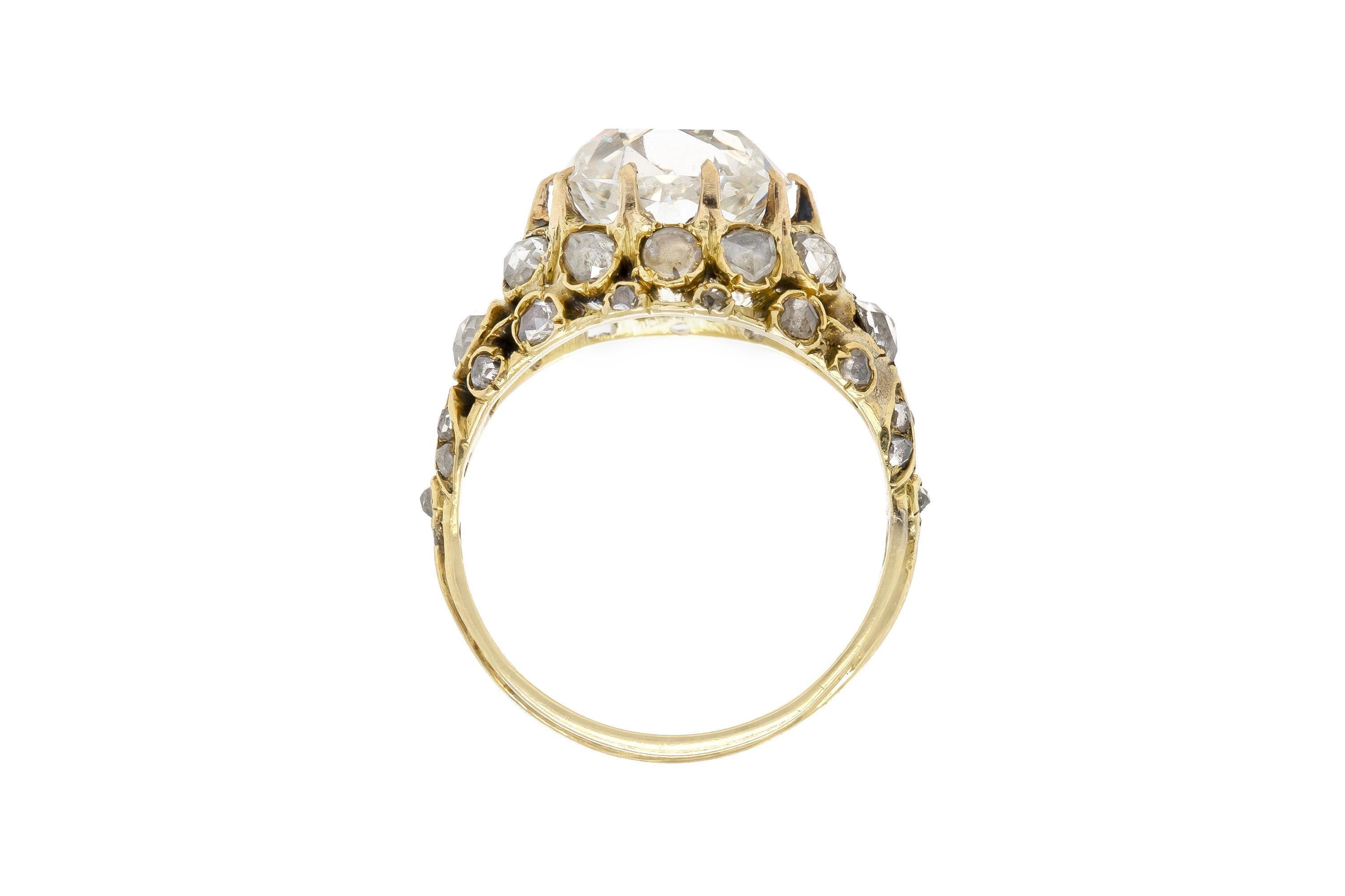 Antique Victorian 3.20 Carat Old Mine Cut Diamond Engagement Ring In Good Condition For Sale In New York, NY