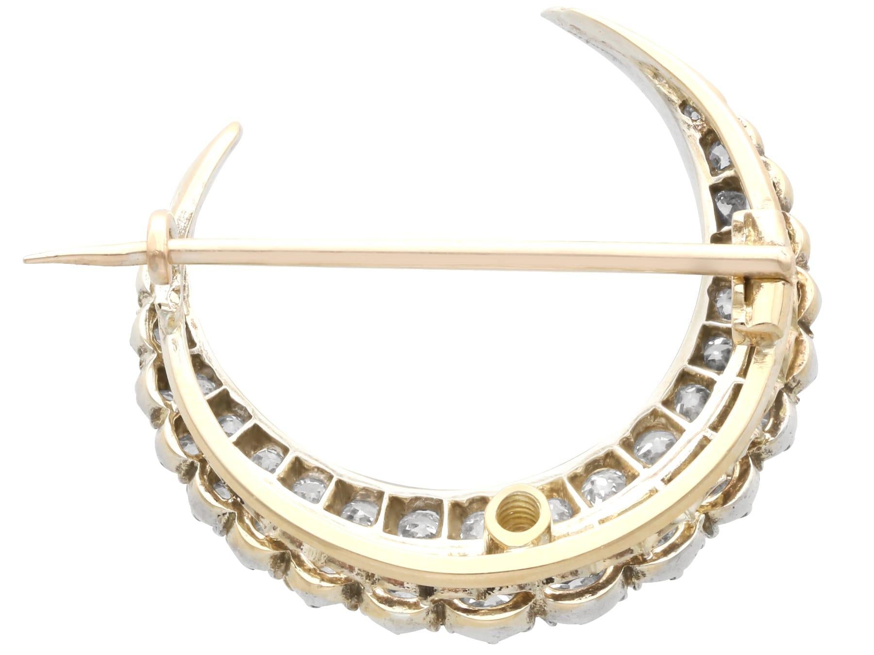 Antike viktorianische Halbmondbrosche/Hair-Anstecknadel, 3,47 Karat Diamant und 9k Gelbgold im Angebot 1