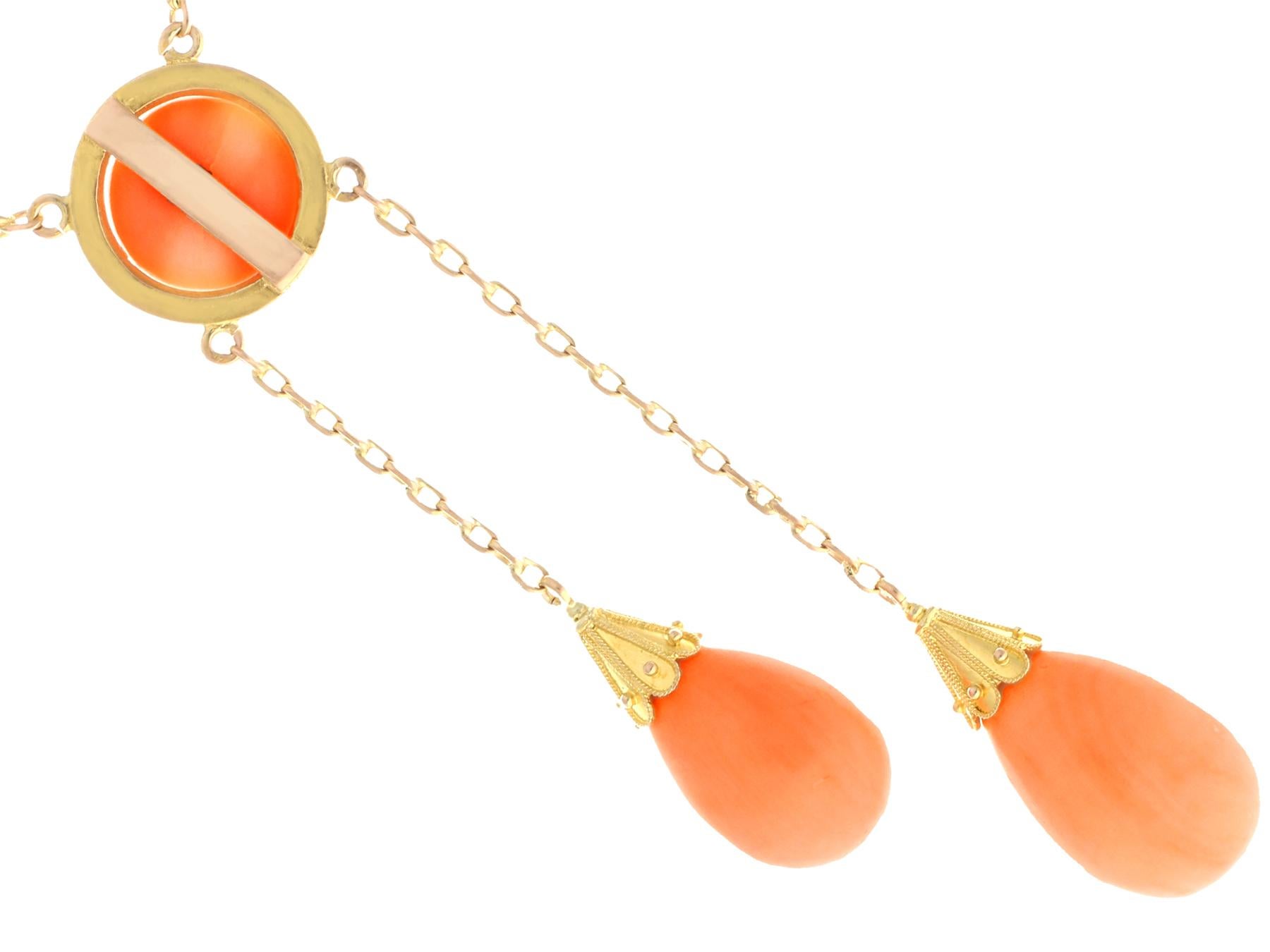 Women's Antique Victorian 35.22 Carat Cabochon Cut Coral and Yellow Gold Necklace For Sale