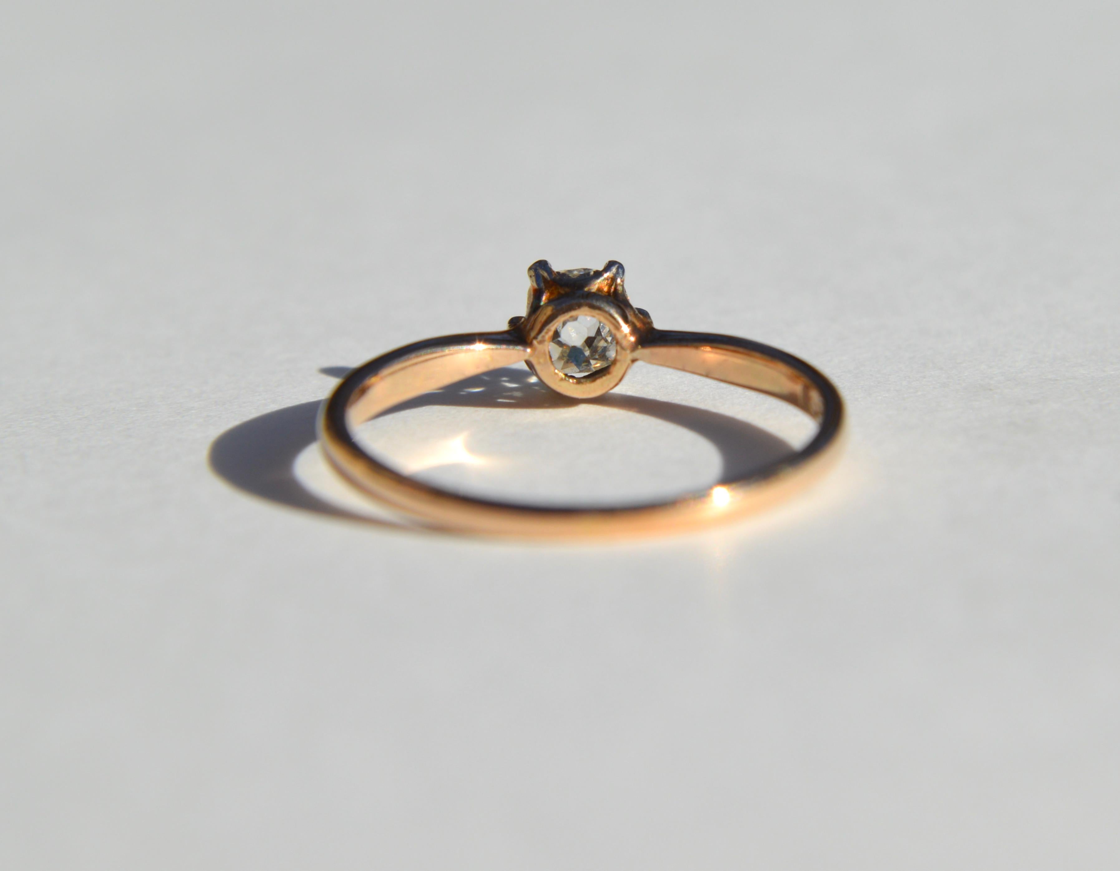 Antique Victorian .46 Carat Minecut Diamond 14 Karat Rose Gold Engagement Ring In Good Condition For Sale In Crownsville, MD