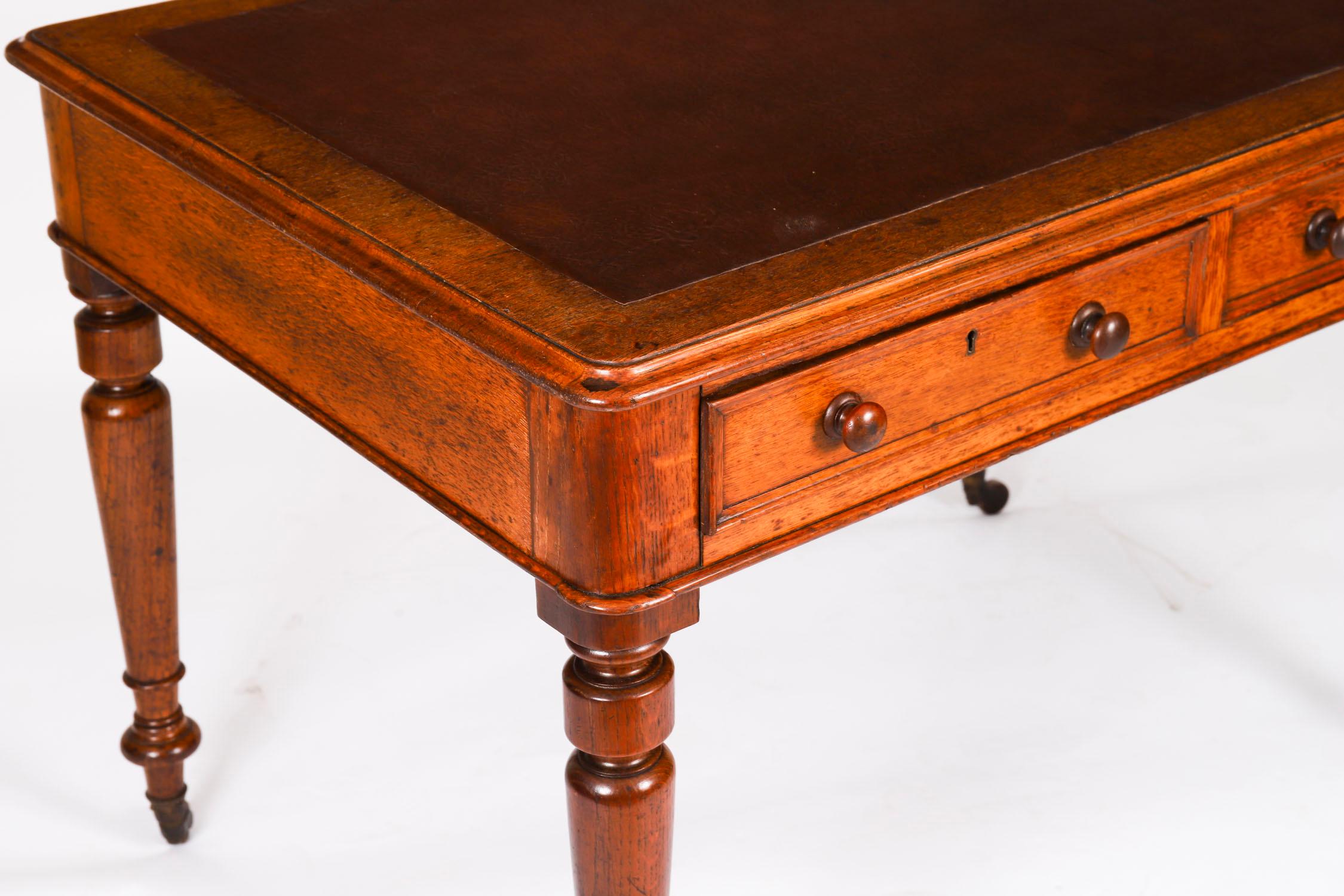 Ancienne table à écrire victorienne à 6 tiroirs en Oak Oak Bureau 19ème siècle Bon état - En vente à London, GB