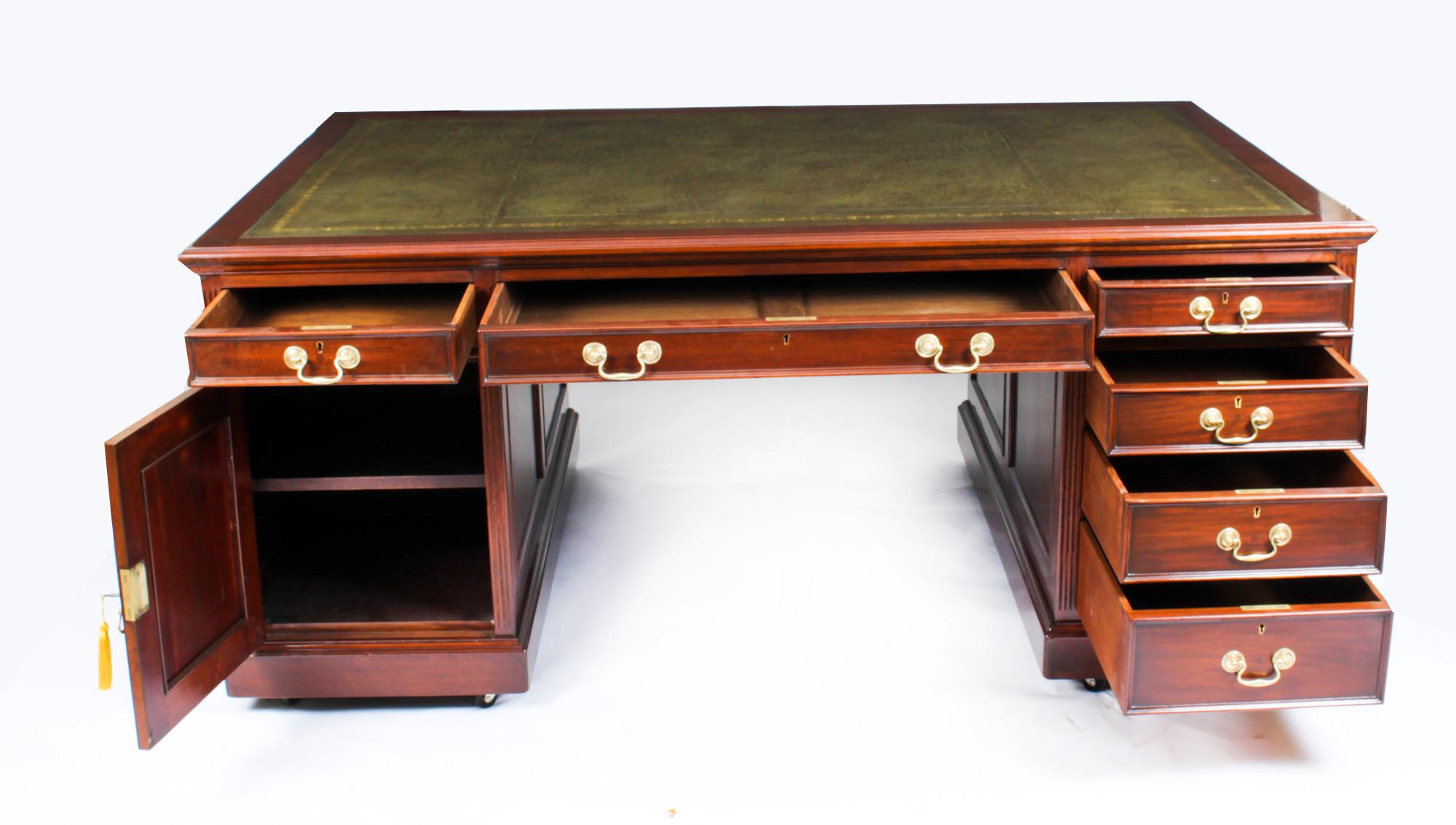 Antique Victorian Mahogany Partners Pedestal Desk Maple & Co 19th C 7