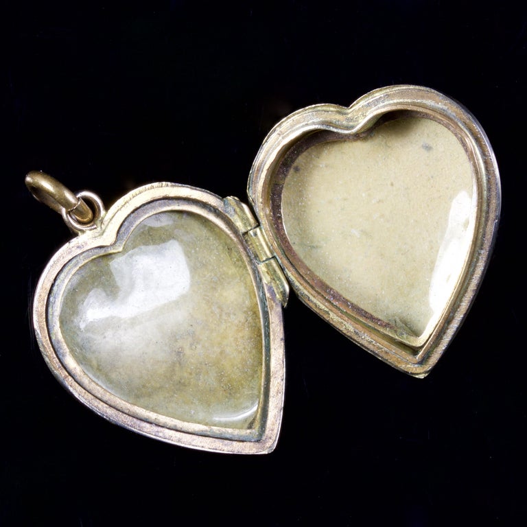 Antique Victorian 9 Carat Gold Locket, circa 1900 For Sale at 1stDibs