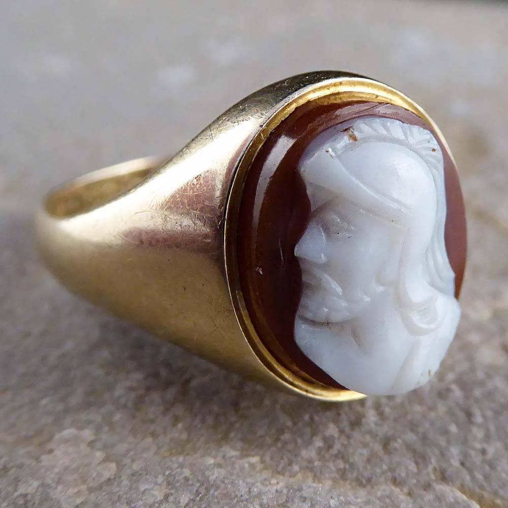 Antique Victorian 9 Carat Gold Hardstone Cameo Ring Depicting Male Head 3