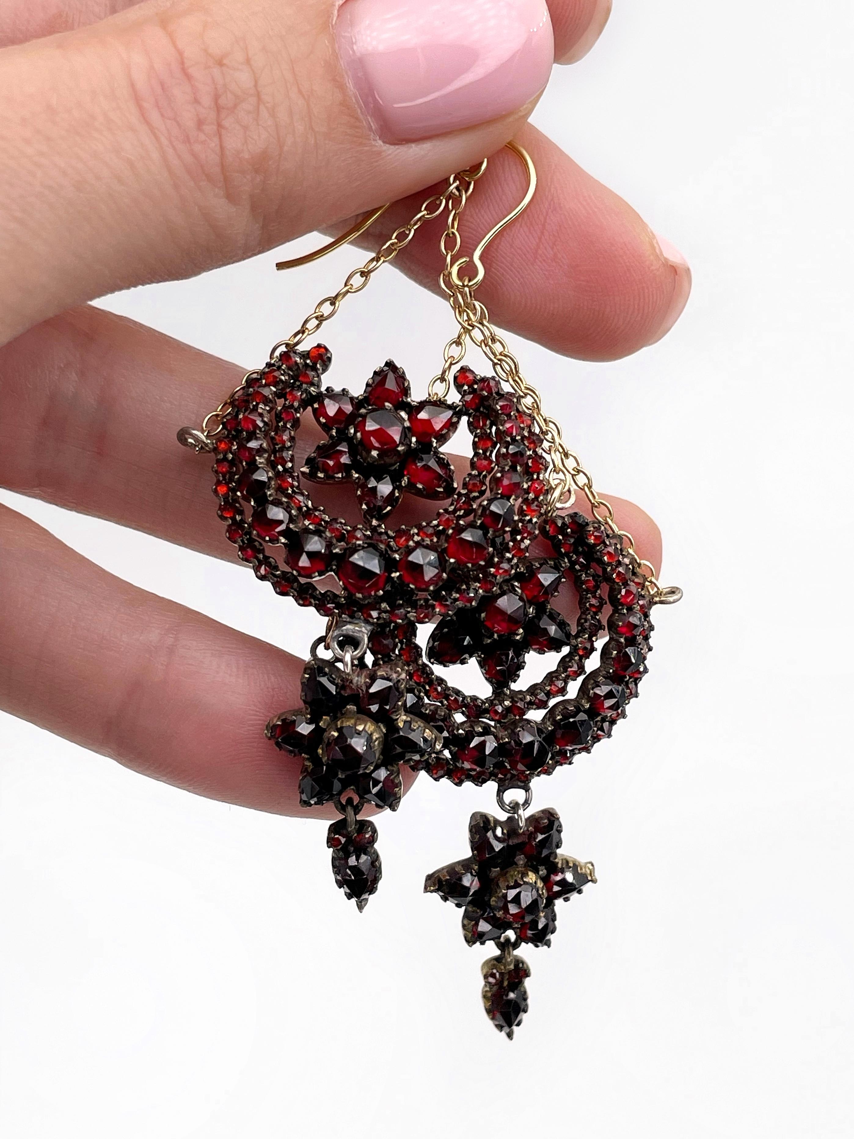 Women's Antique Victorian 9 Karat Gold Bohemian Garnet Dangle Earrings