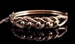Antique Victorian 9 Karat Gold Keeper Knot Bangle