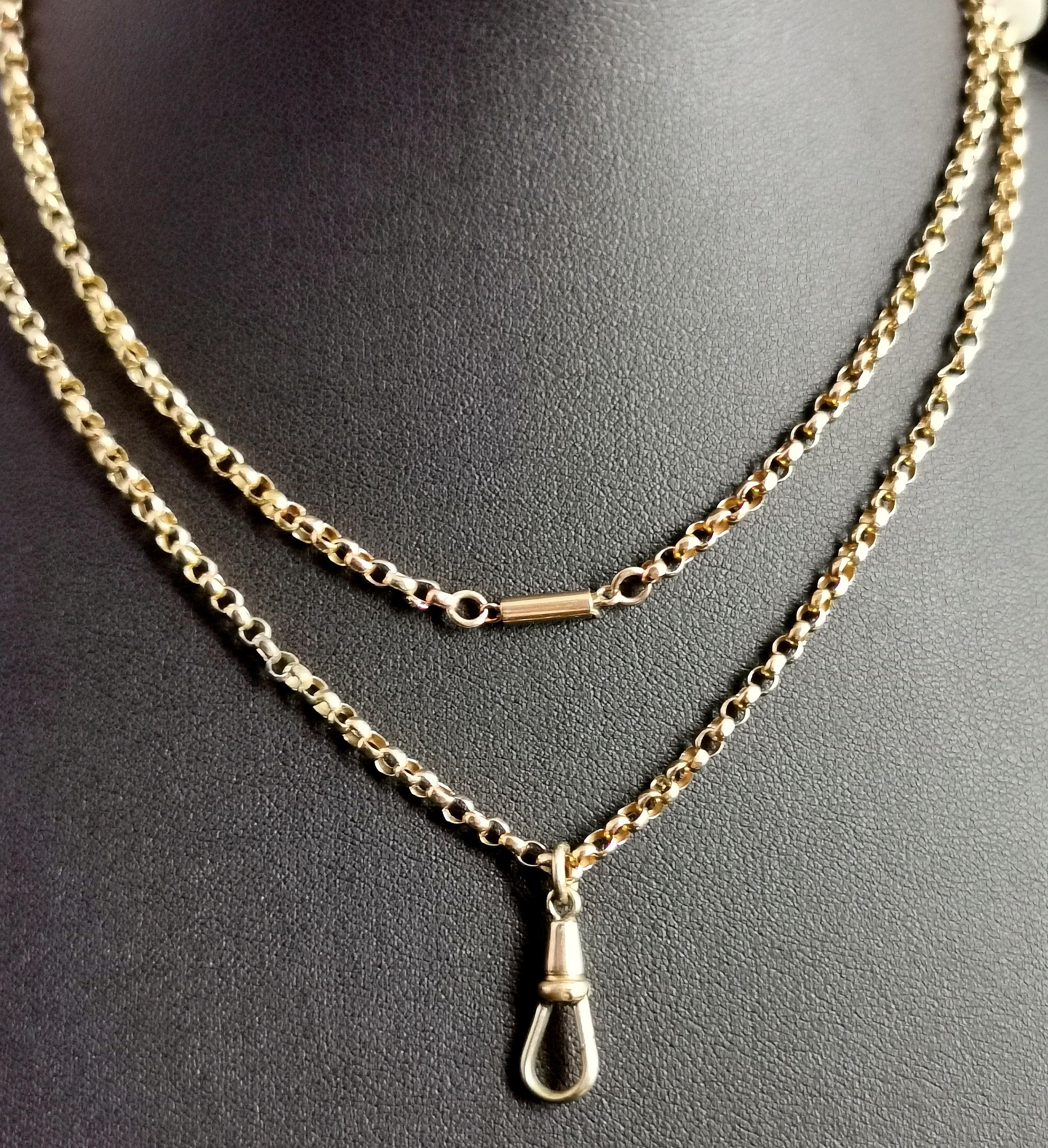 A beautiful antique, late Victorian 9kt gold Belcher or rolo link chain necklace.

Rich yellow gold links, this classic beauty is a good wearable length at 19