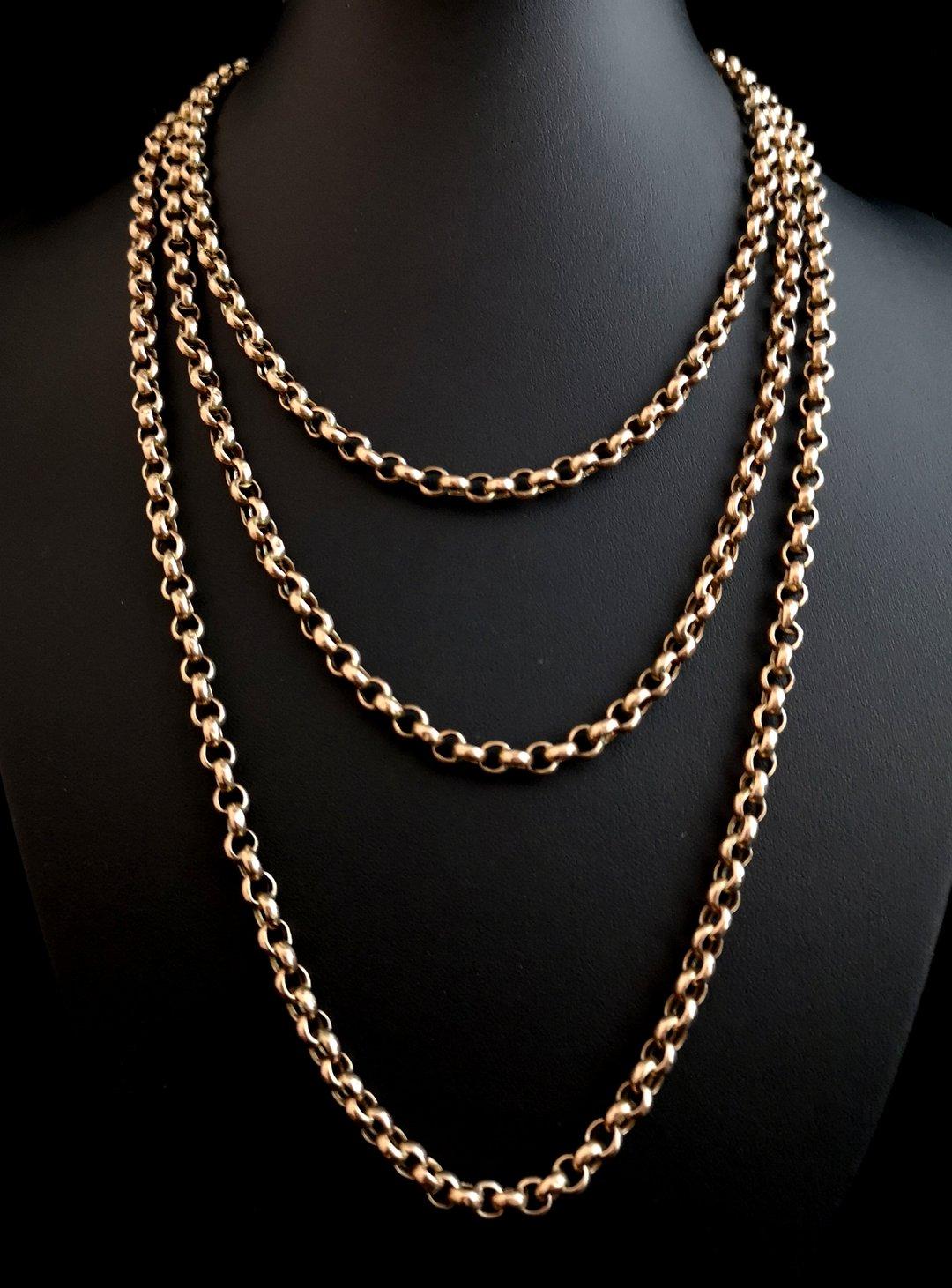Antique Victorian 9 Karat Yellow Gold Longuard Chain, Belcher Link Necklace