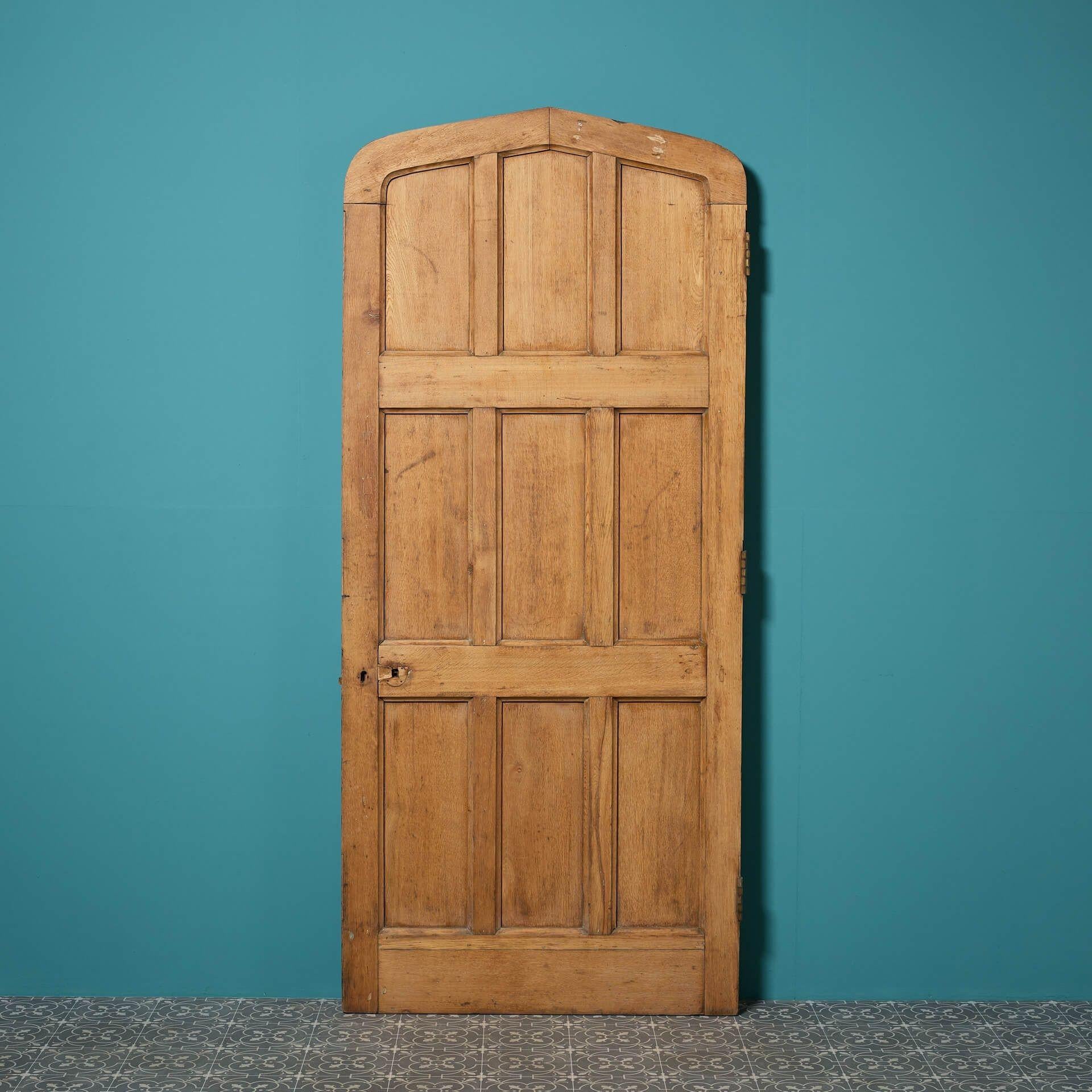 Ancienne porte victorienne en chêne cintrée à 9 panneaux État moyen - En vente à Wormelow, Herefordshire