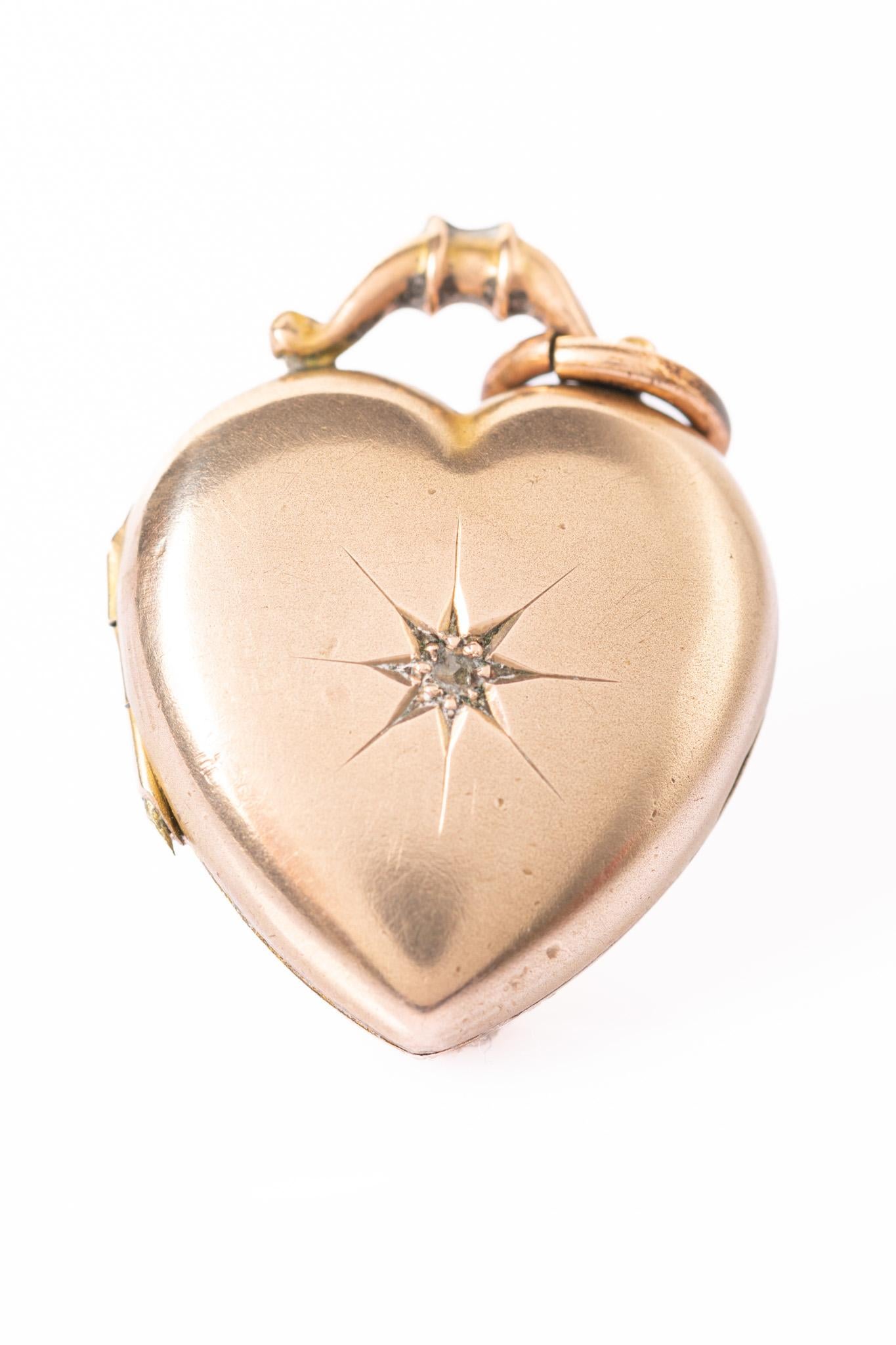 Antique Victorian 9ct Gold Back and Front Diamond Heart Locket In condizioni buone in vendita a Portland, England
