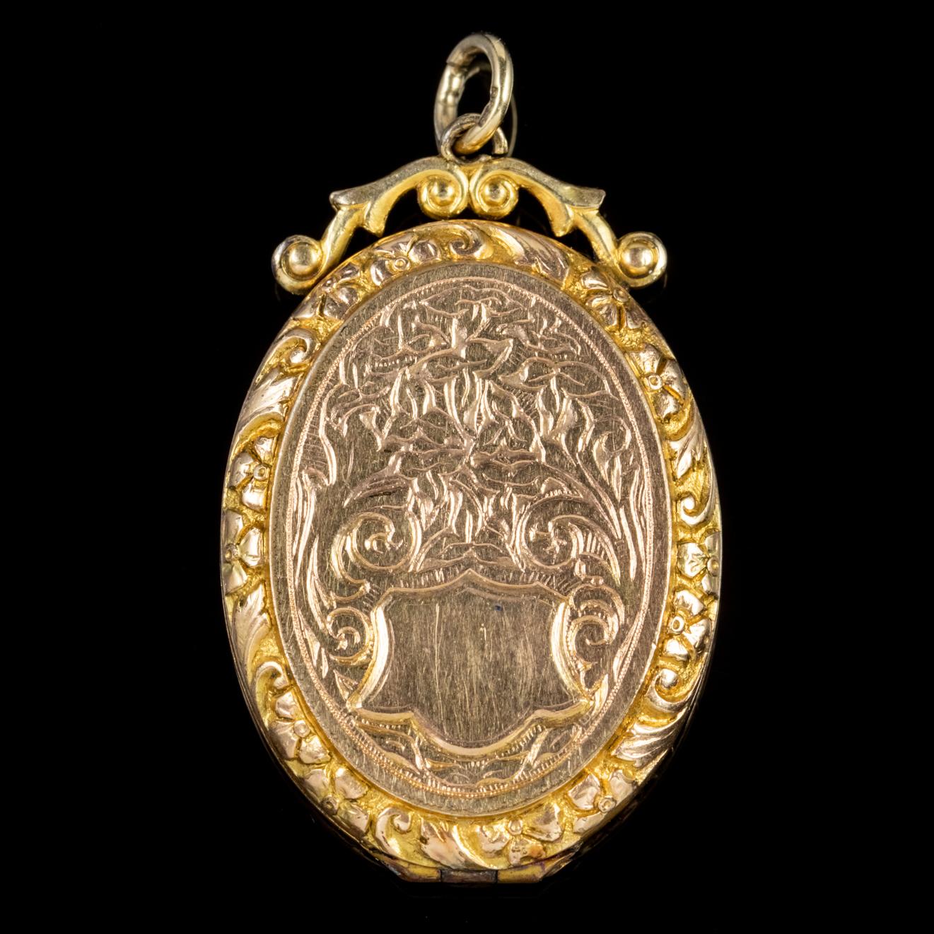 A beautiful antique Victorian locket with delicate floral engravings on both faces. It is a great example of Victorian craftsmanship modelled in 9ct Yellow Gold back and front.

The piece opens and closes vertically, with the hinge located at the