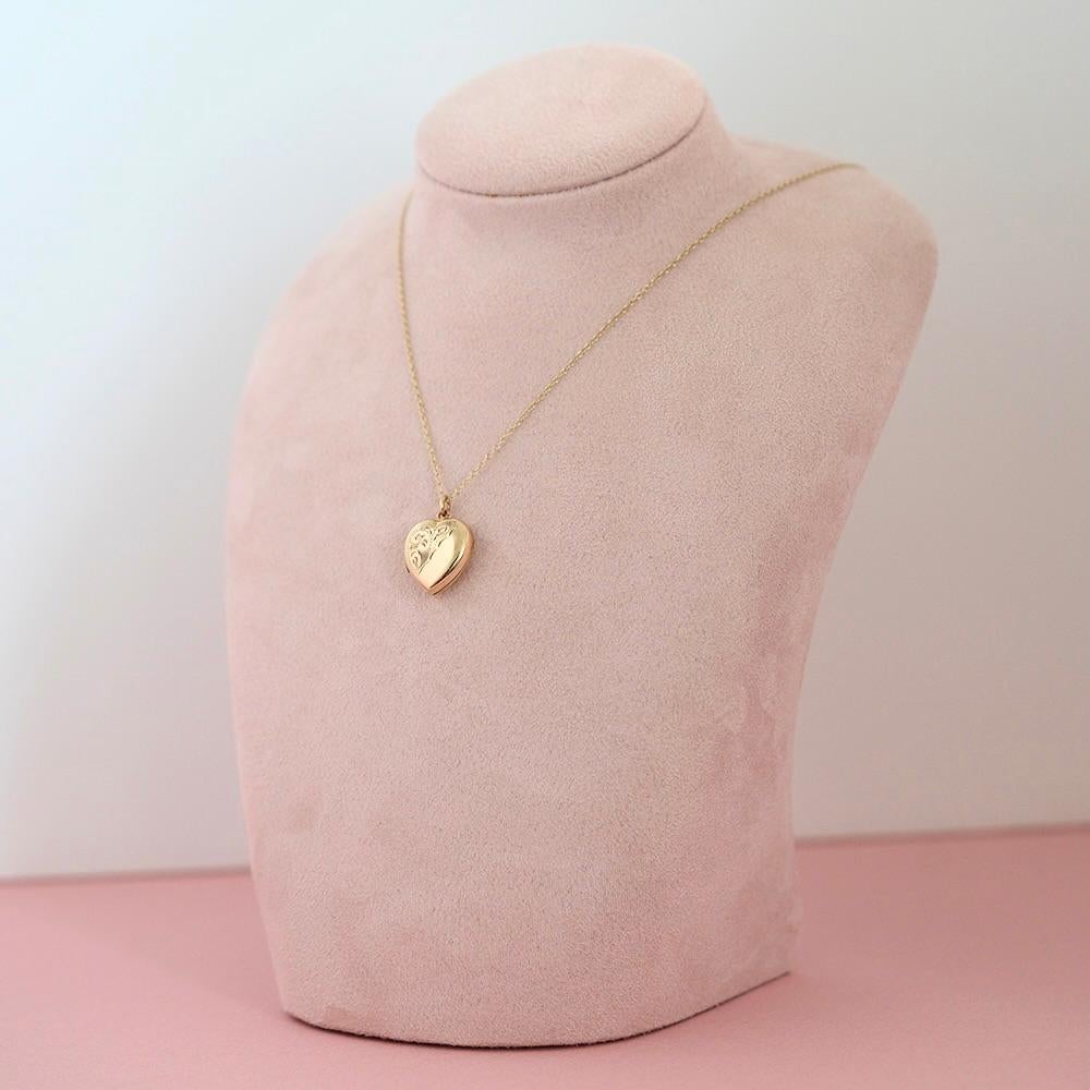 Collier médaillon victorien ancien en or 9 carats avec cœur Pour femmes en vente