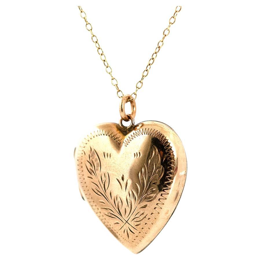 Collier médaillon victorien ancien en or 9 carats avec cœur en vente