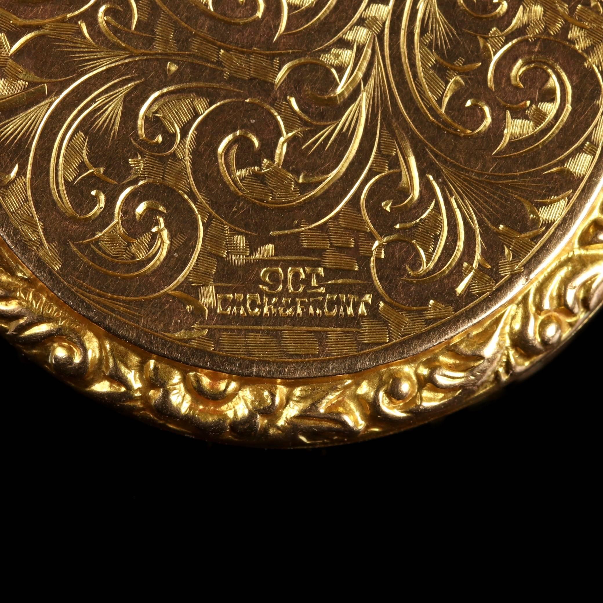 Antique Victorian 9 Carat Gold Locket, circa 1900 3