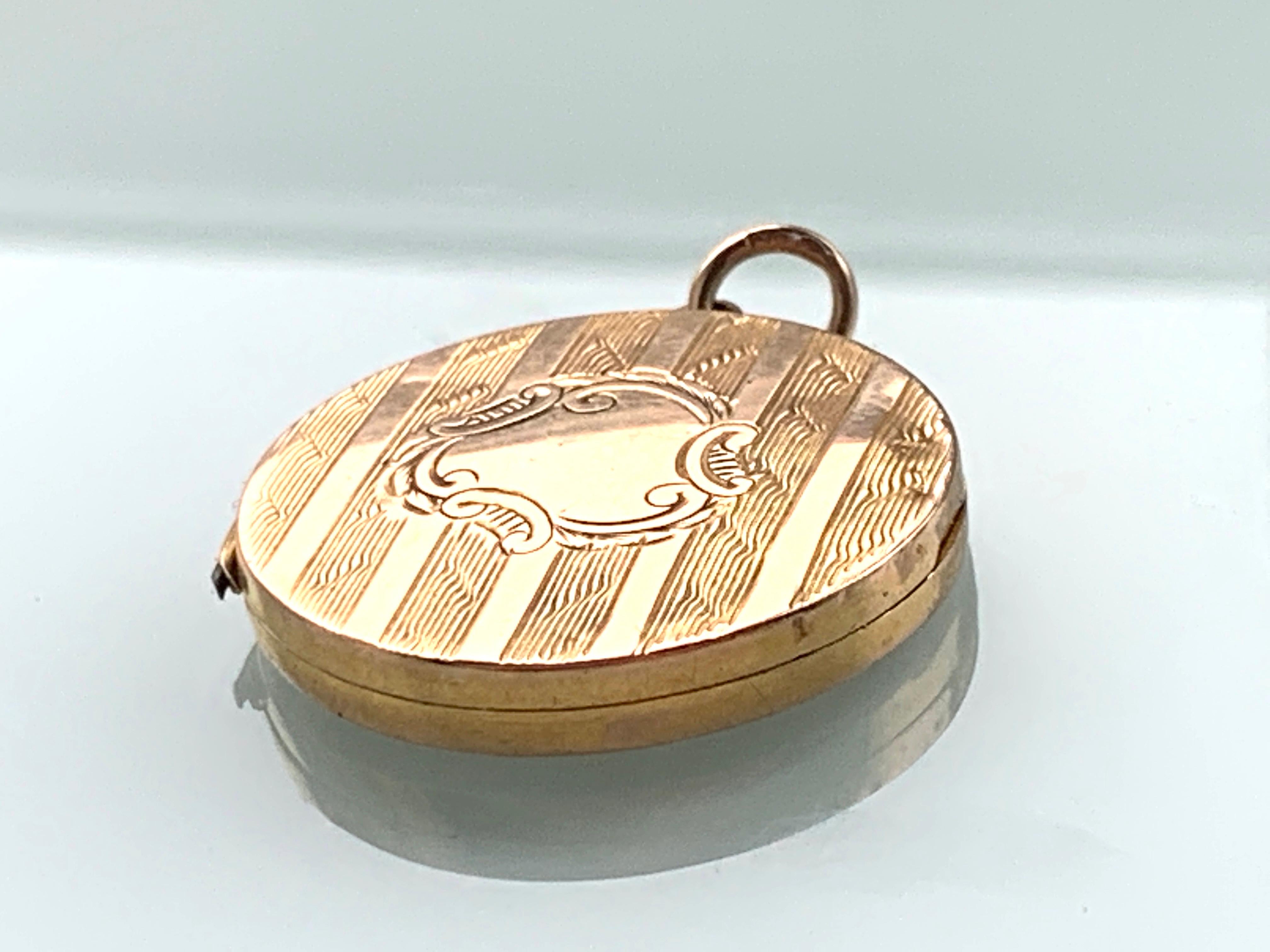 Vittoriano Antico medaglione vittoriano in oro 9ct, datato 1857 in vendita