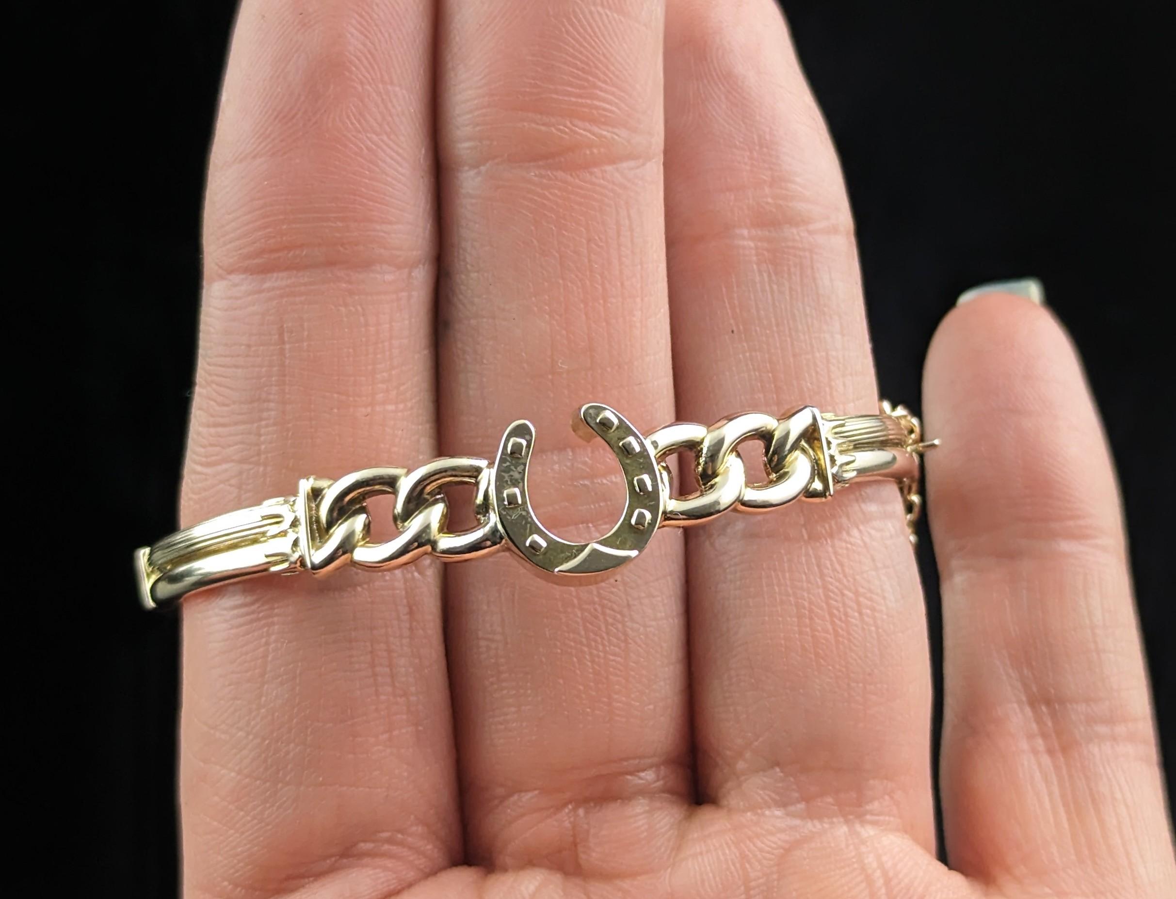 Antique Victorian 9ct gold lucky horseshoe bangle  For Sale 3