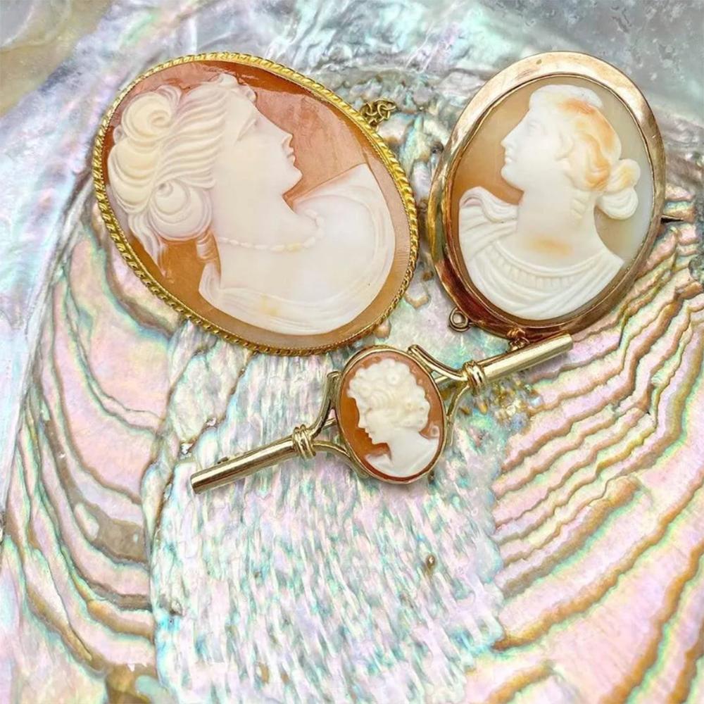 Antique Victorian 9ct Rose Gold Cameo Brooch In Good Condition In London, GB