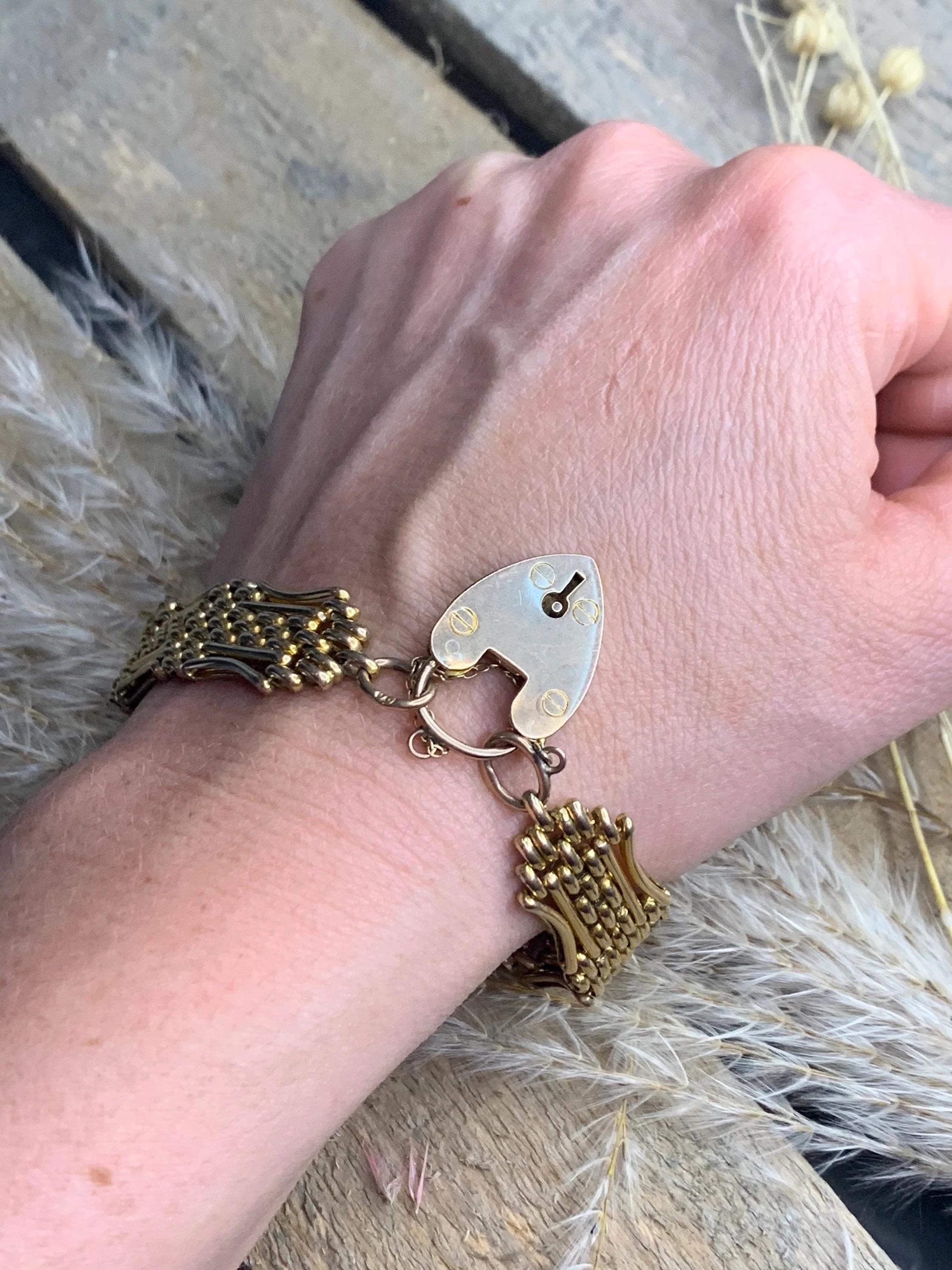 Victorian Gate Bracelet 

9ct Rose Gold Stamped 

Gorgeous Heart Padlock Clasp- also stamped for 9ct Rose Gold 

Circa 1880

Weight 19g

Size 6.5 inches 

Adjustments may be possible, please send us a message about our resizing service. 

All of our