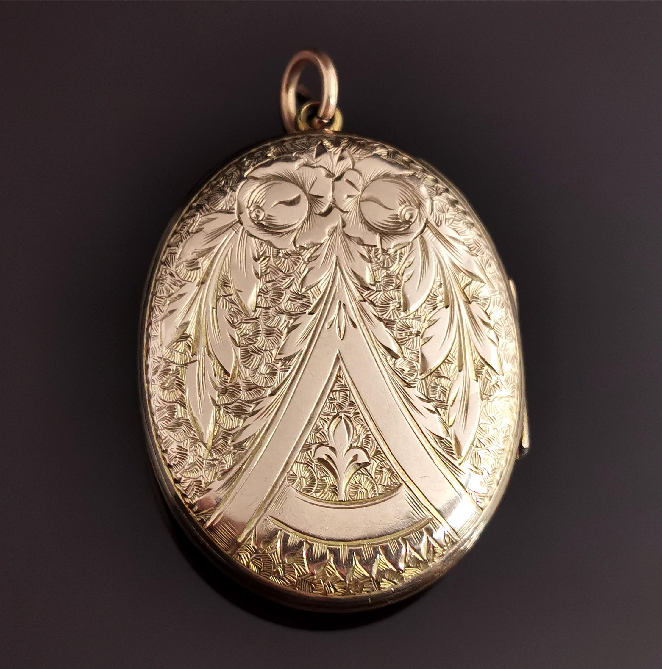 Antique Victorian 9k Gold and Enamel Regard Locket Pendant, Yellow Gold 9