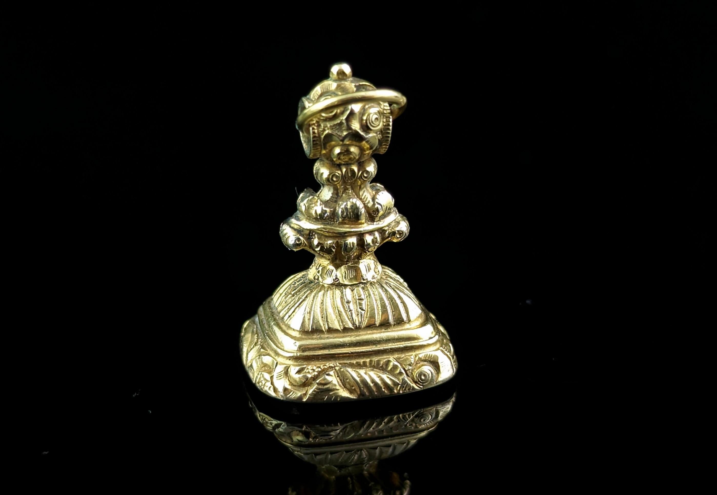 Antique Victorian 9k gold cased seal fob pendant, Quartz, MP initials  6