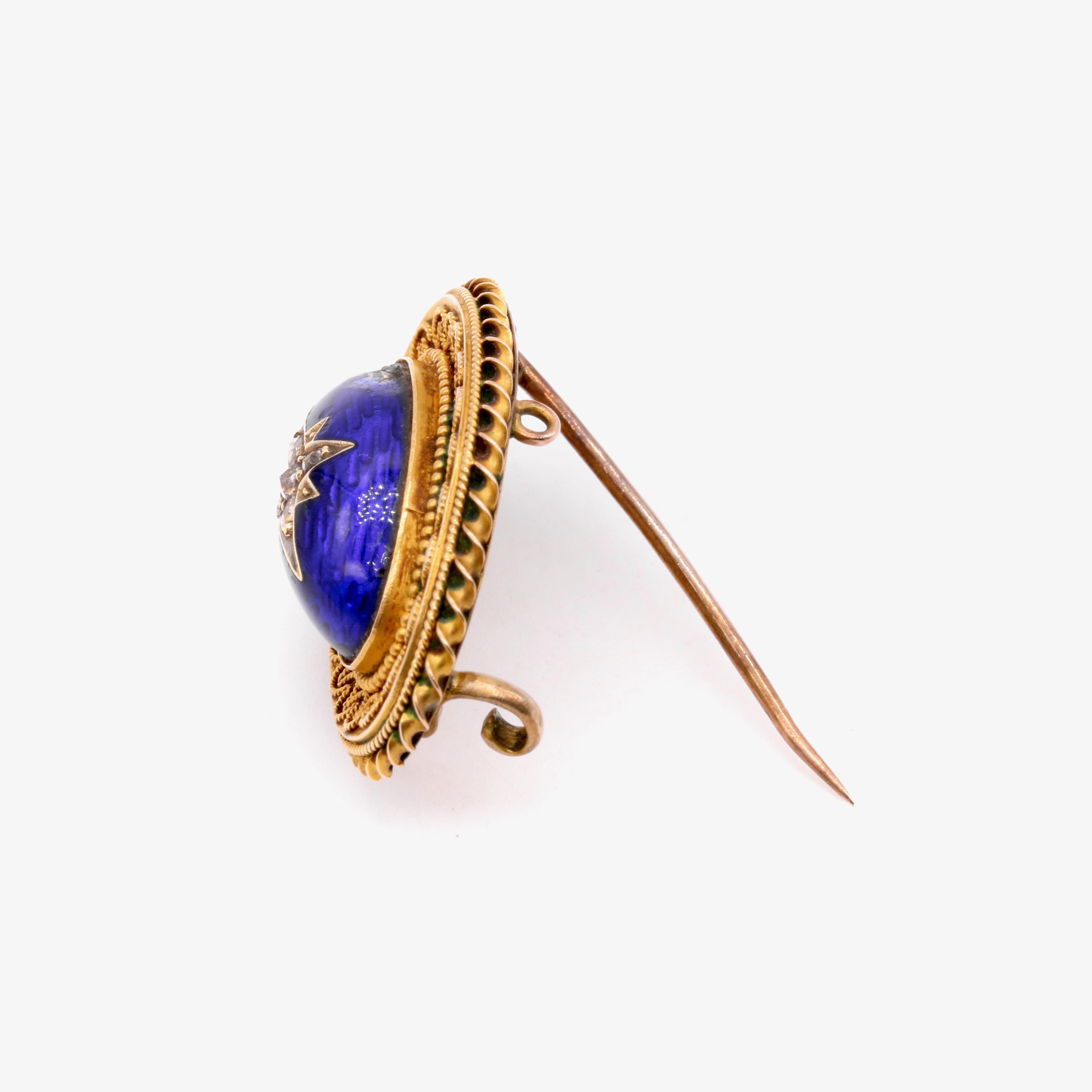 Broche victorienne ancienne de style néo-étrusque en or 9 carats, diamants taille rose et émail bleu en vente 2
