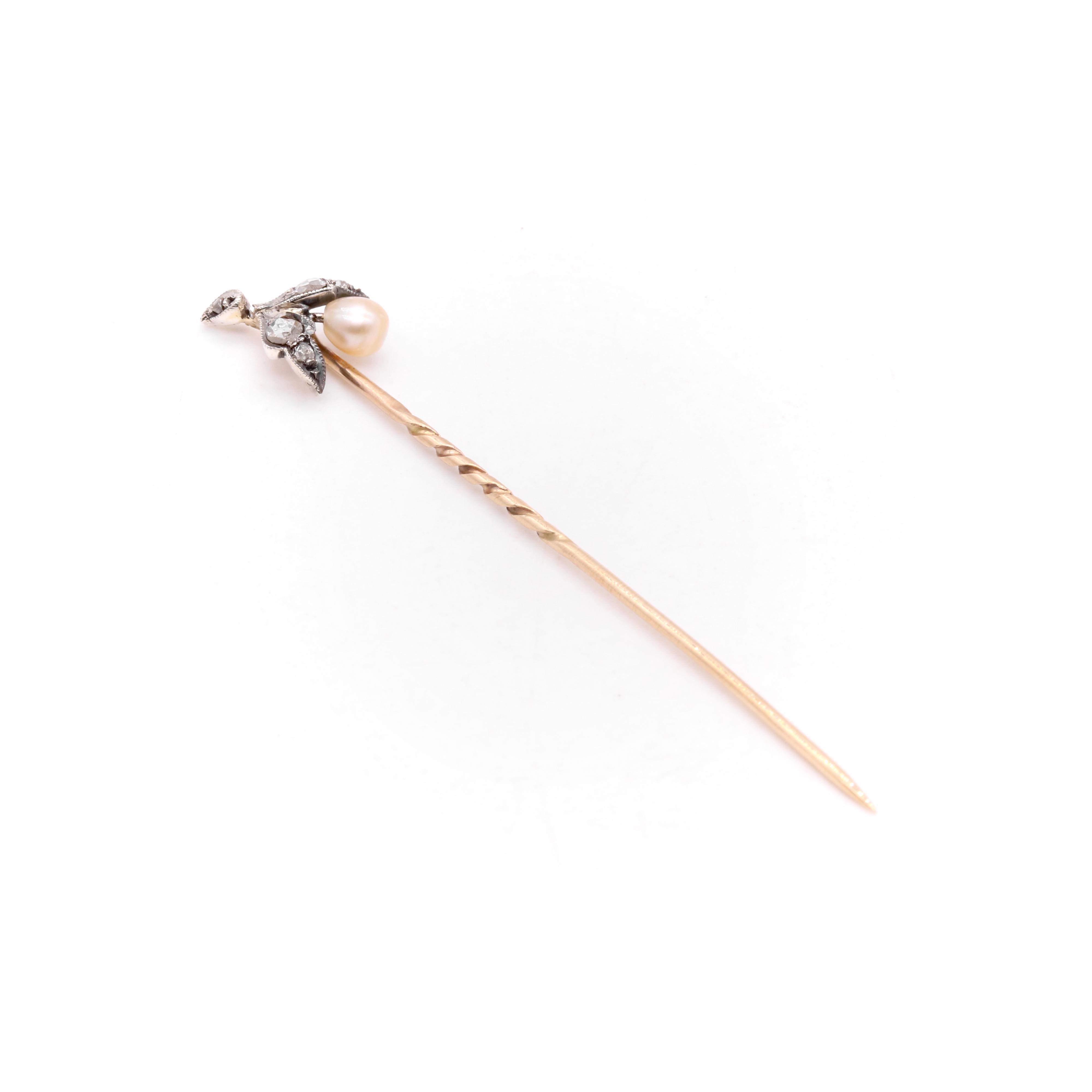 Antique Victorian 9K Gold & Silver Rose Cut Diamond and Pearl Pear Stick Pin In Good Condition In Staines-Upon-Thames, GB