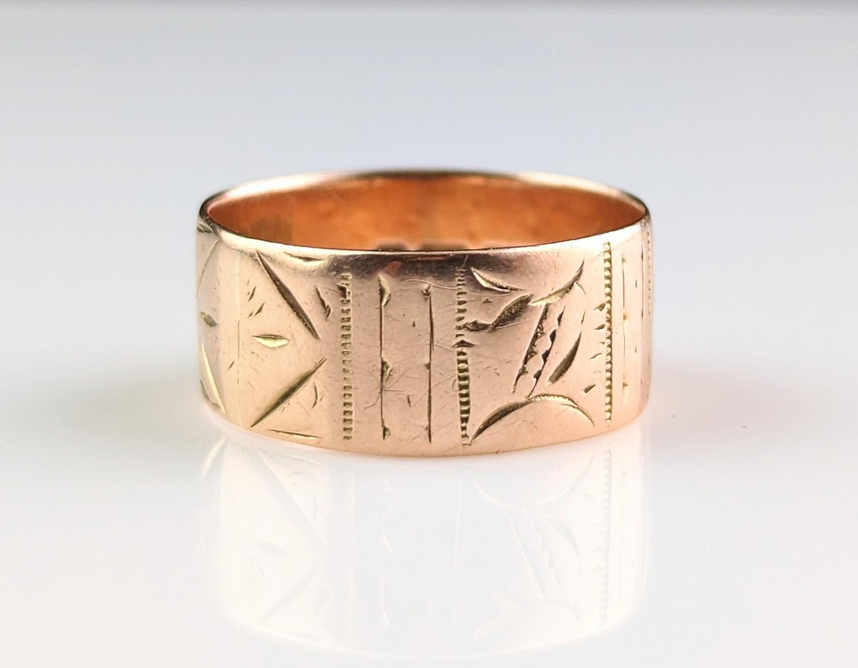 Antique Victorian 9k Rose Gold Wide Engraved Band Ring, Cigar Band, Wedding In Good Condition In NEWARK, GB