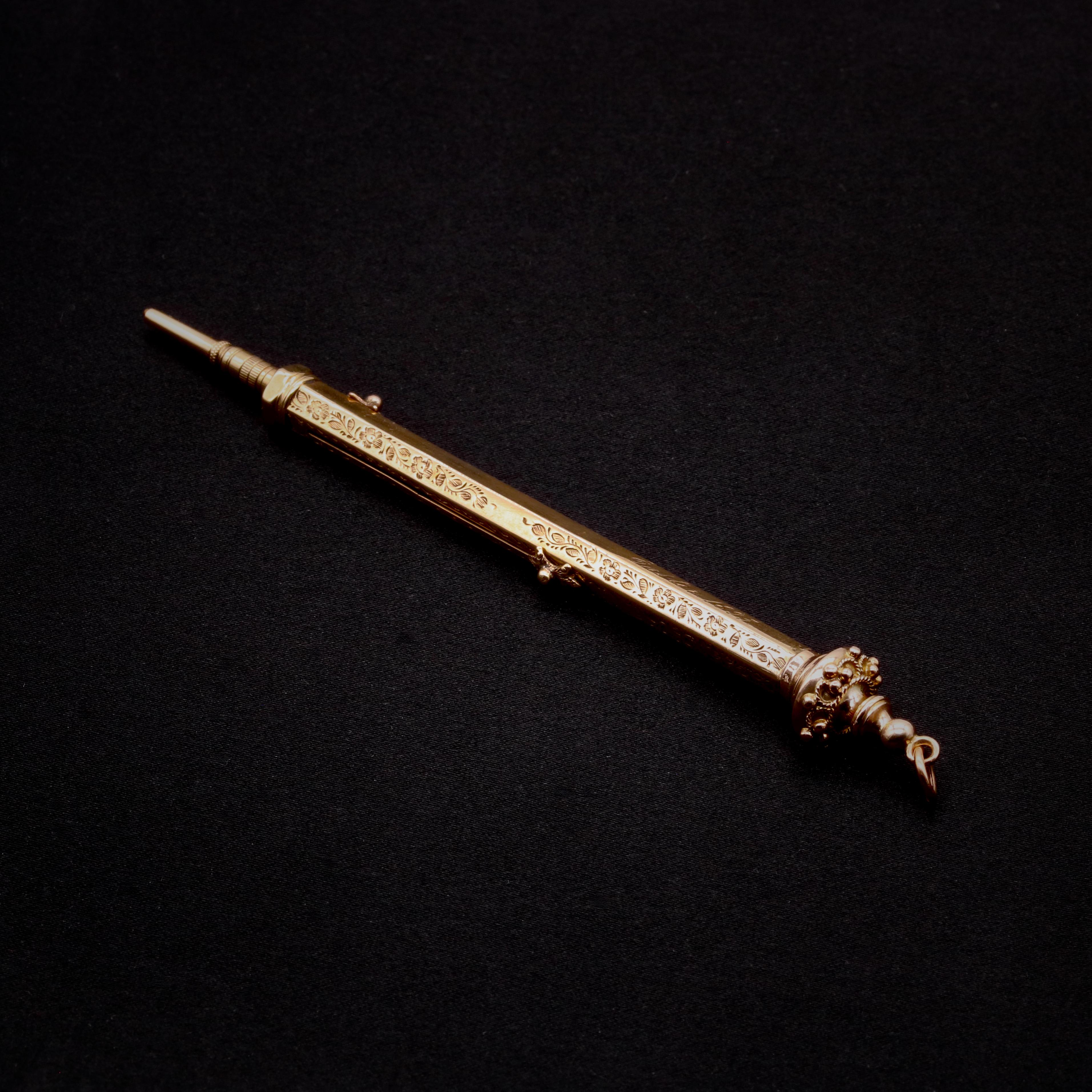 Lápiz de Propulsión y Pluma de Inmersión Antiguos Victorianos de Oro Amarillo de 9 K con Grabado Floral en venta 1