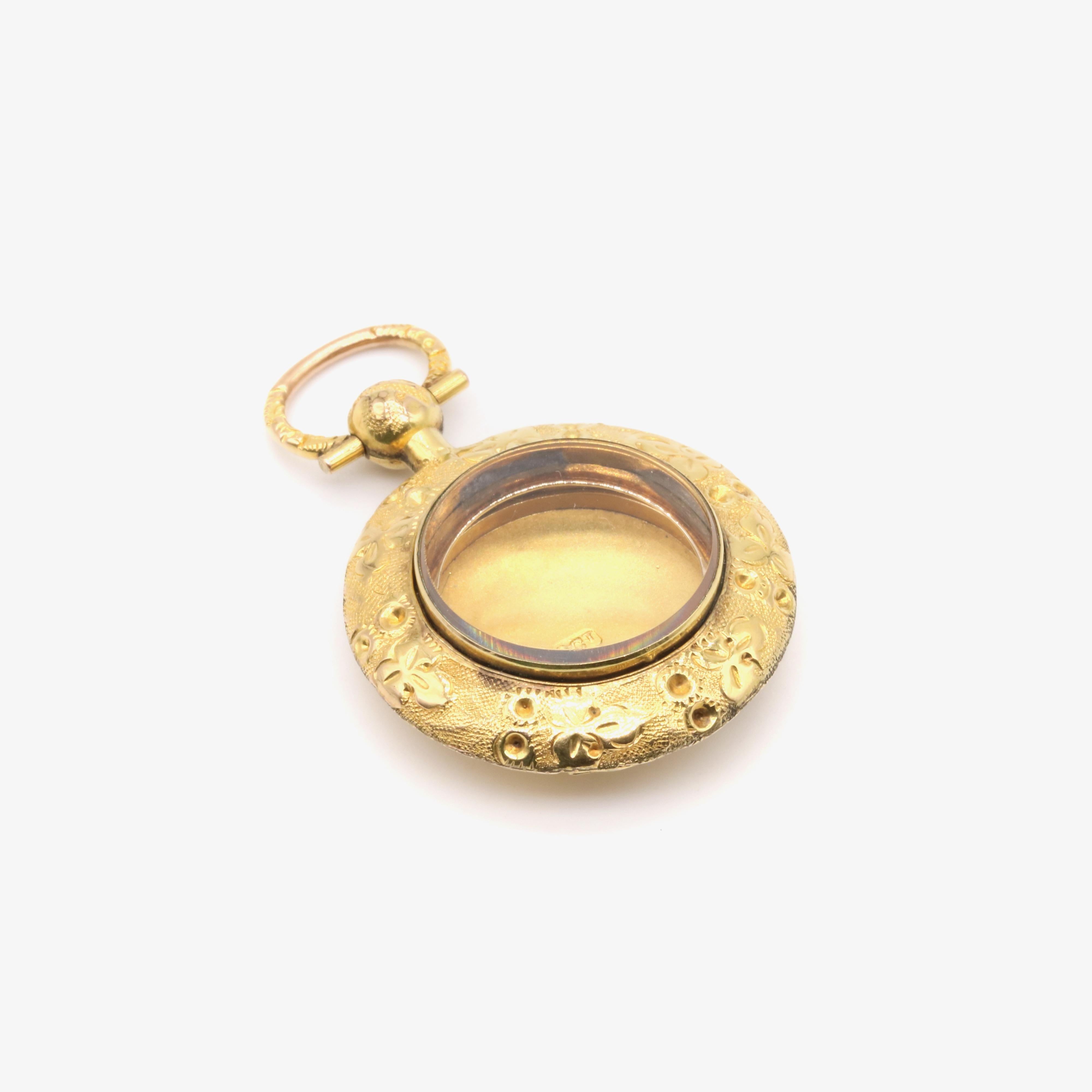 Antique Victorian 9K Yellow Gold Garter and Shamrock Hinged Locket 3