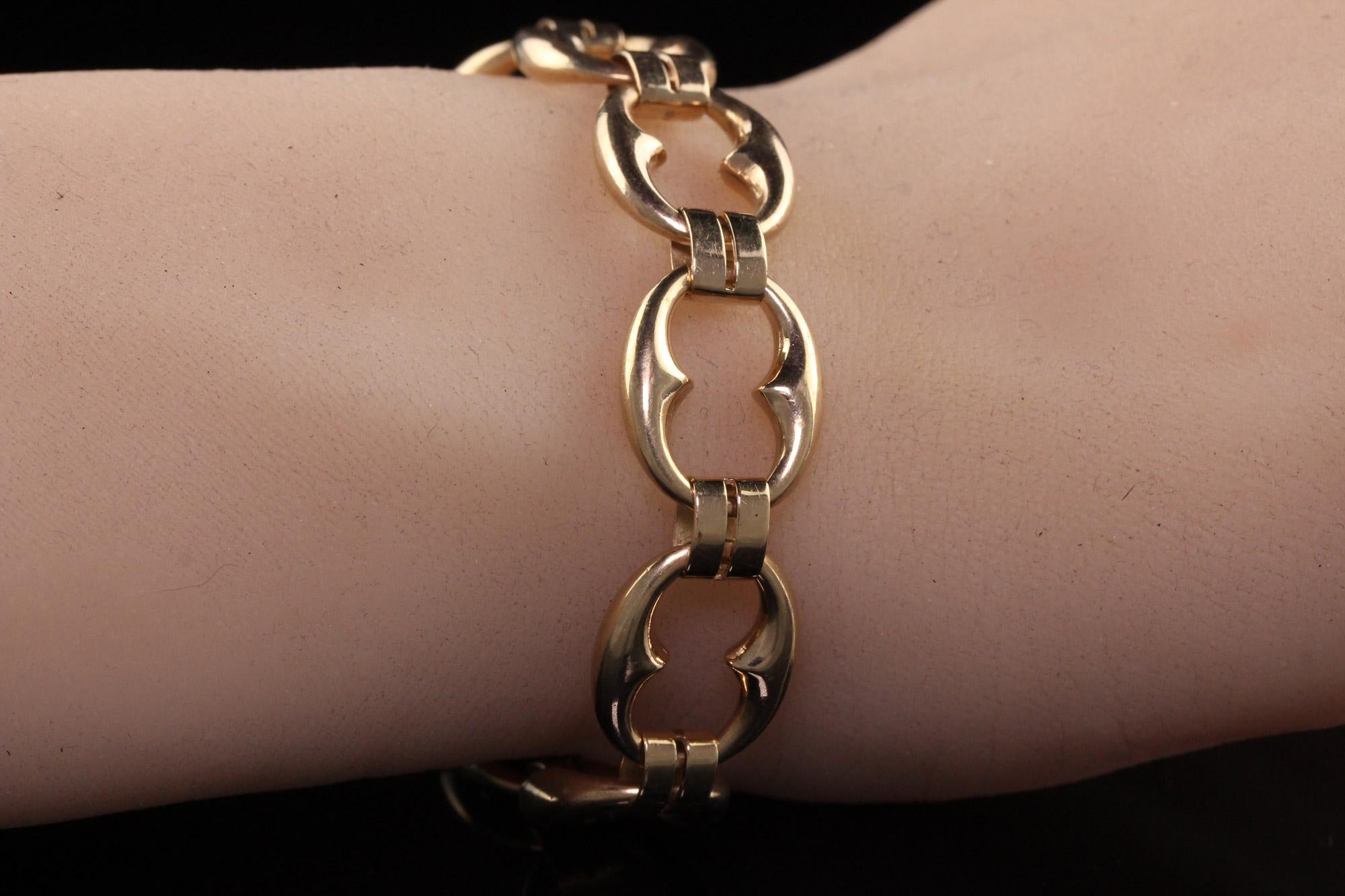 Bracelet victorien ancien en or jaune 9 carats à maillons complexes poinçonnés Pour femmes en vente