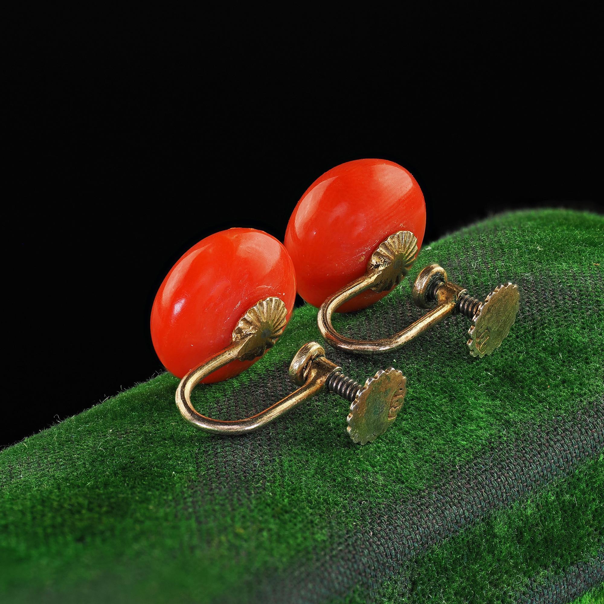 Round Cut Antique Victorian 9K Yellow Gold Natural Red Coral Screw Back Earrings For Sale