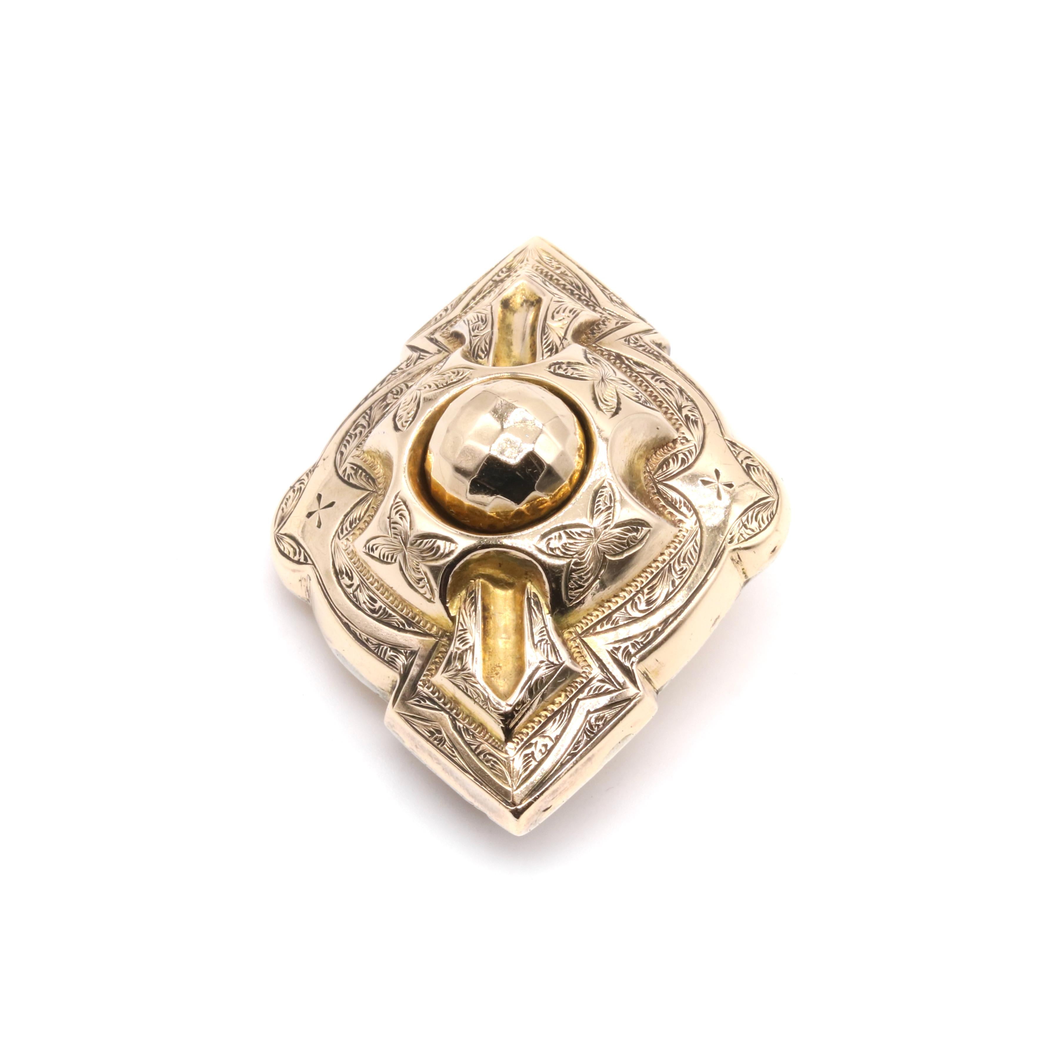 Antique Victorian 9K Yellow Gold Ornate Engraved Brooch For Sale 4