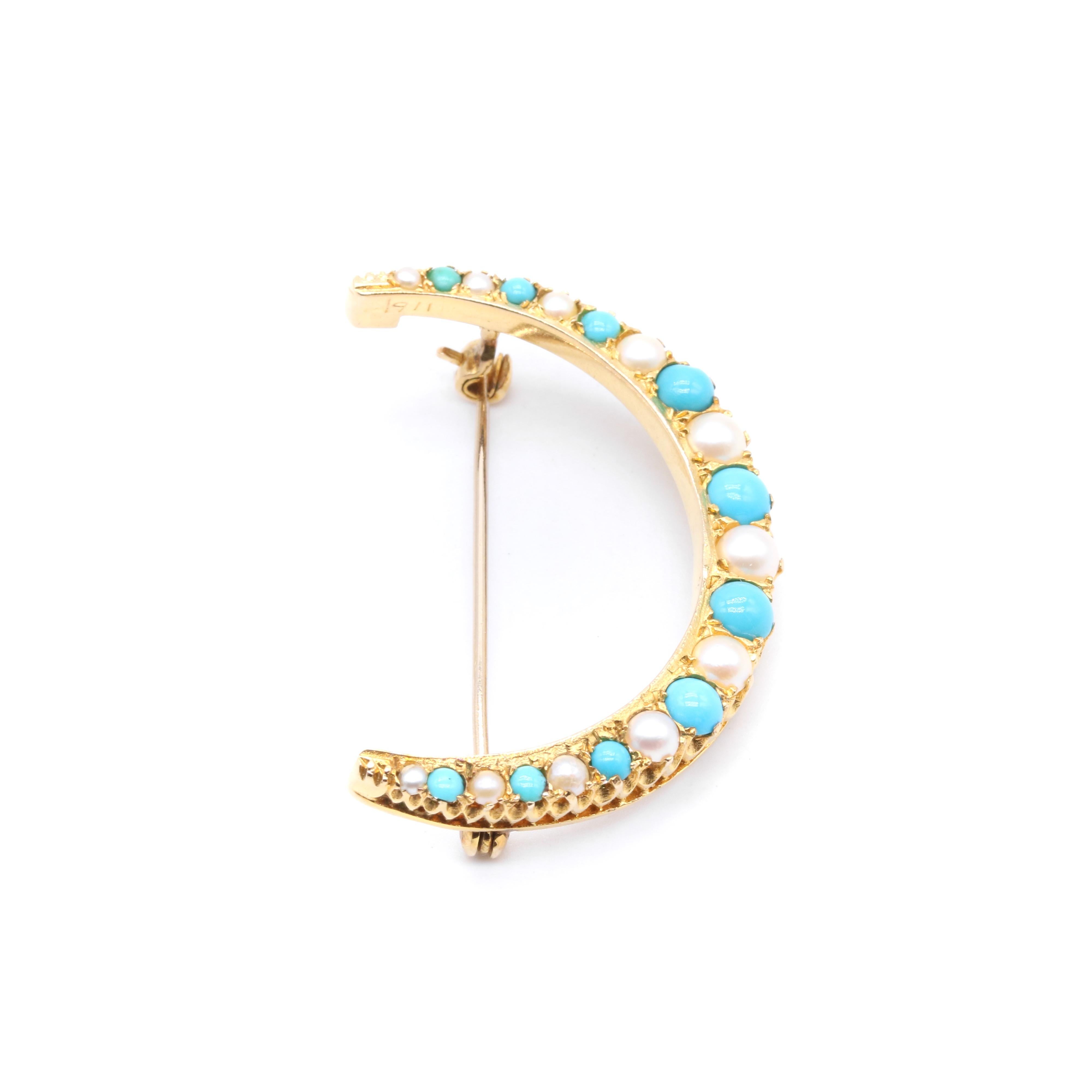 Antique Victorian 9K Yellow Gold Turquoise and Pearl Crescent Brooch For Sale 1