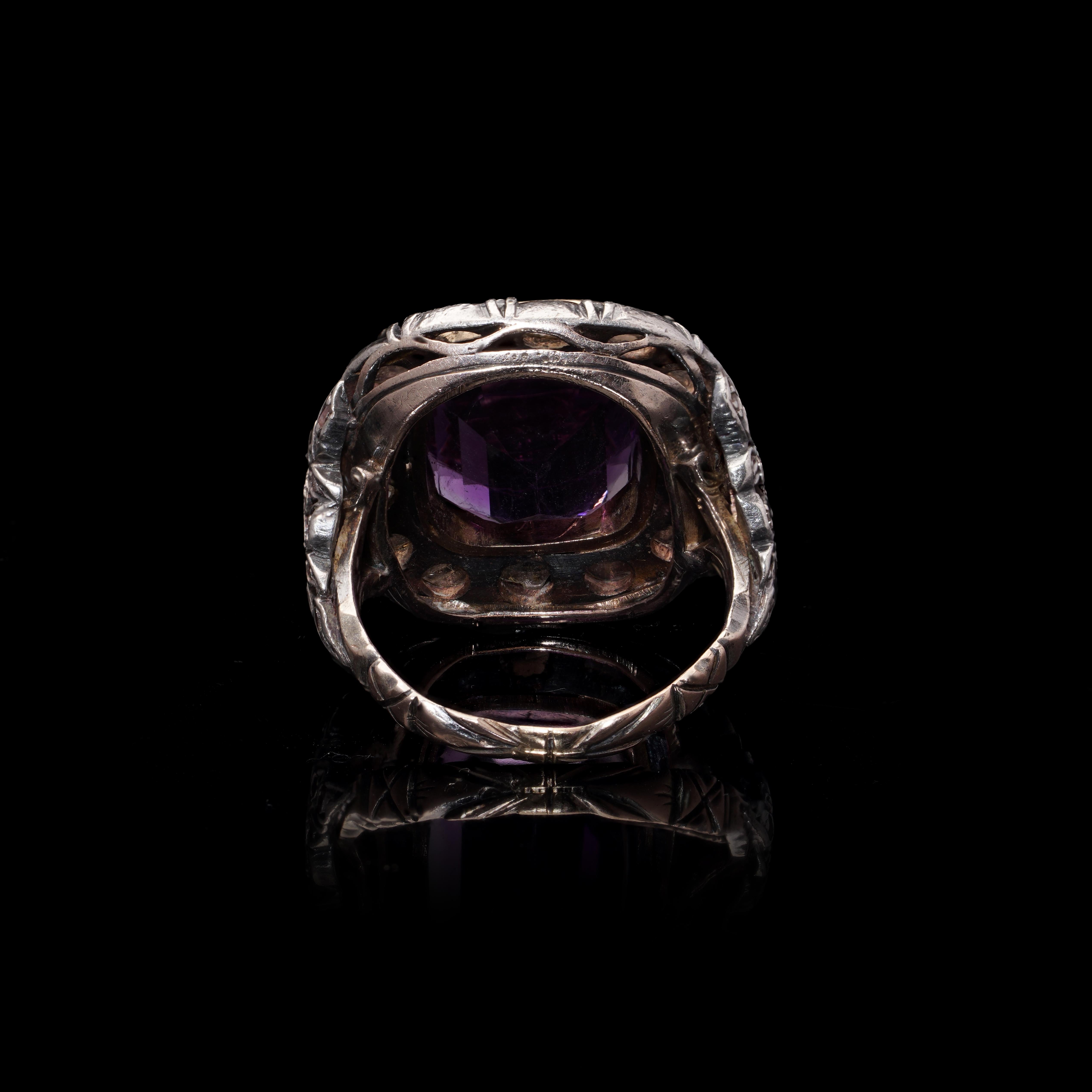 Bague victorienne ancienne en or et argent 9 carats avec améthyste taillée en rose, c. 1 Pour femmes en vente