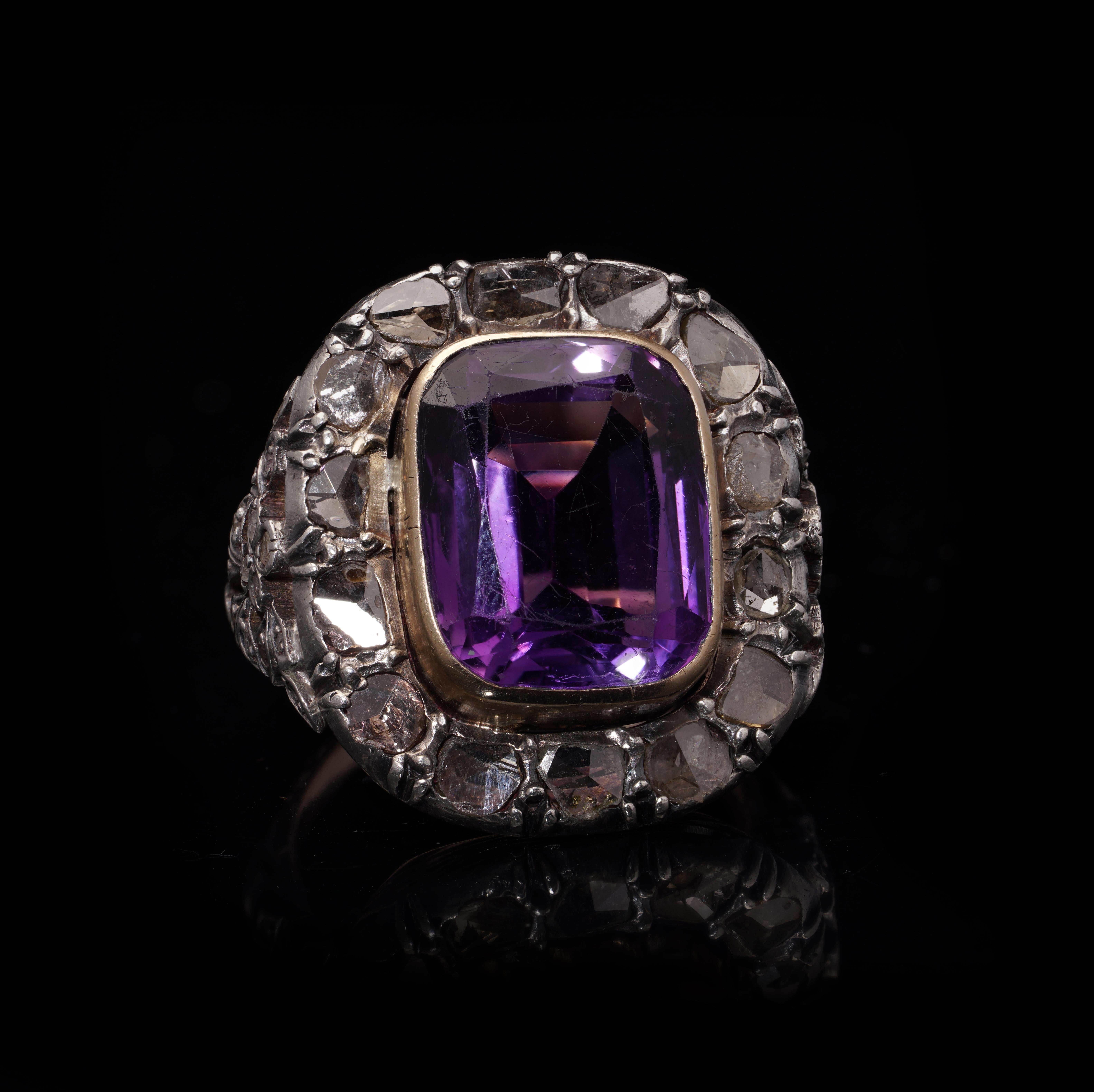 Bague victorienne ancienne en or et argent 9 carats avec améthyste taillée en rose, c. 1 en vente 2