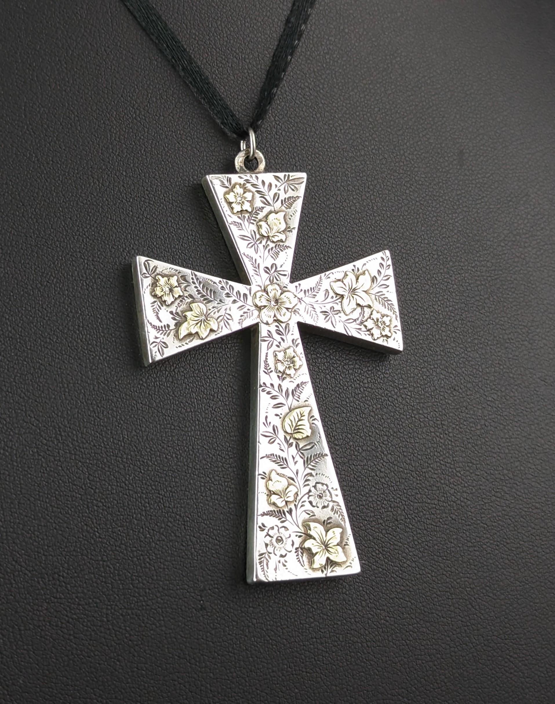 Aesthetic Movement Antique Victorian Aesthetic cross pendant, sterling silver and 9k gold  For Sale